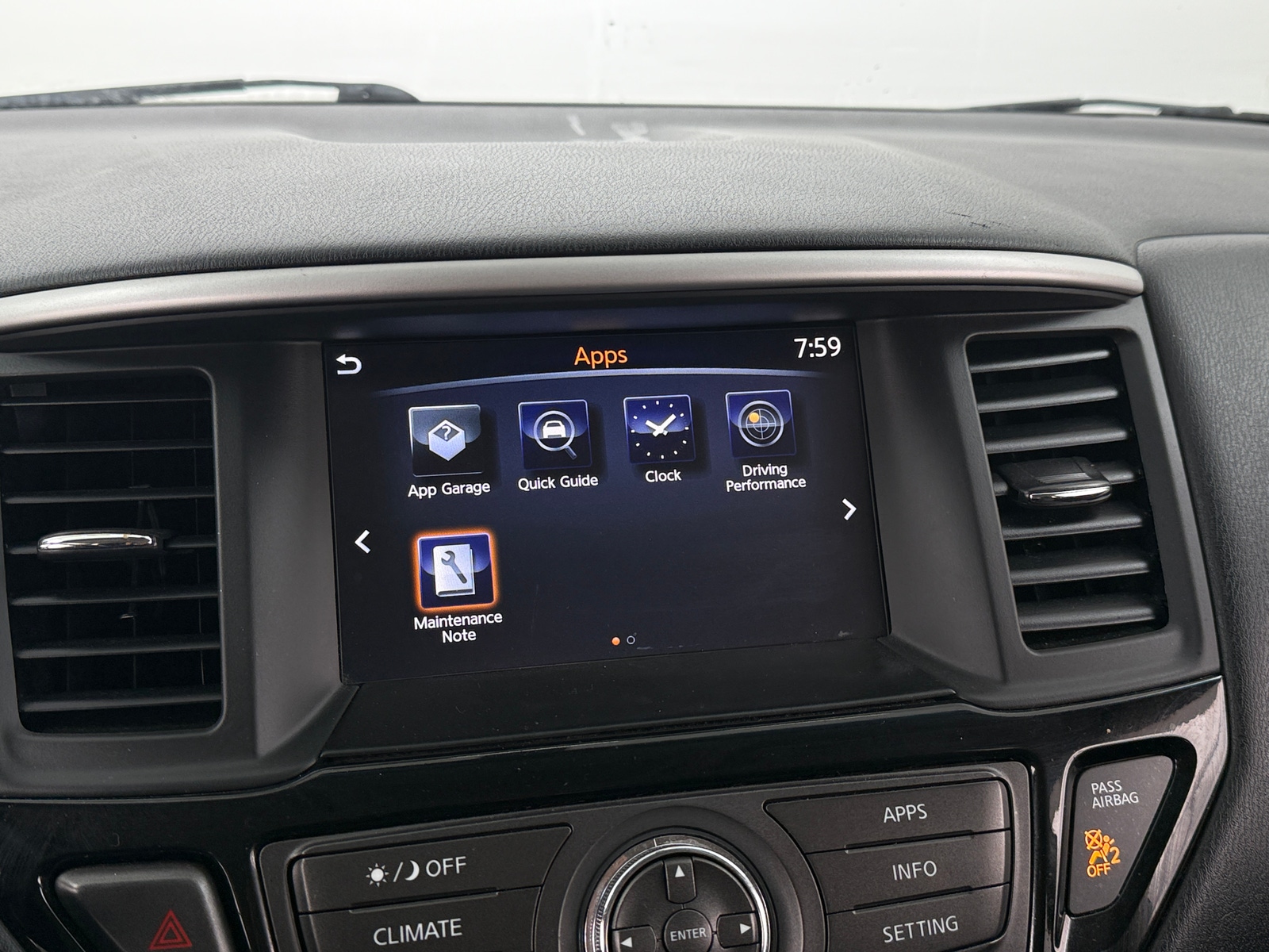 Thumbnail: 2018 Nissan Pathfinder - 4