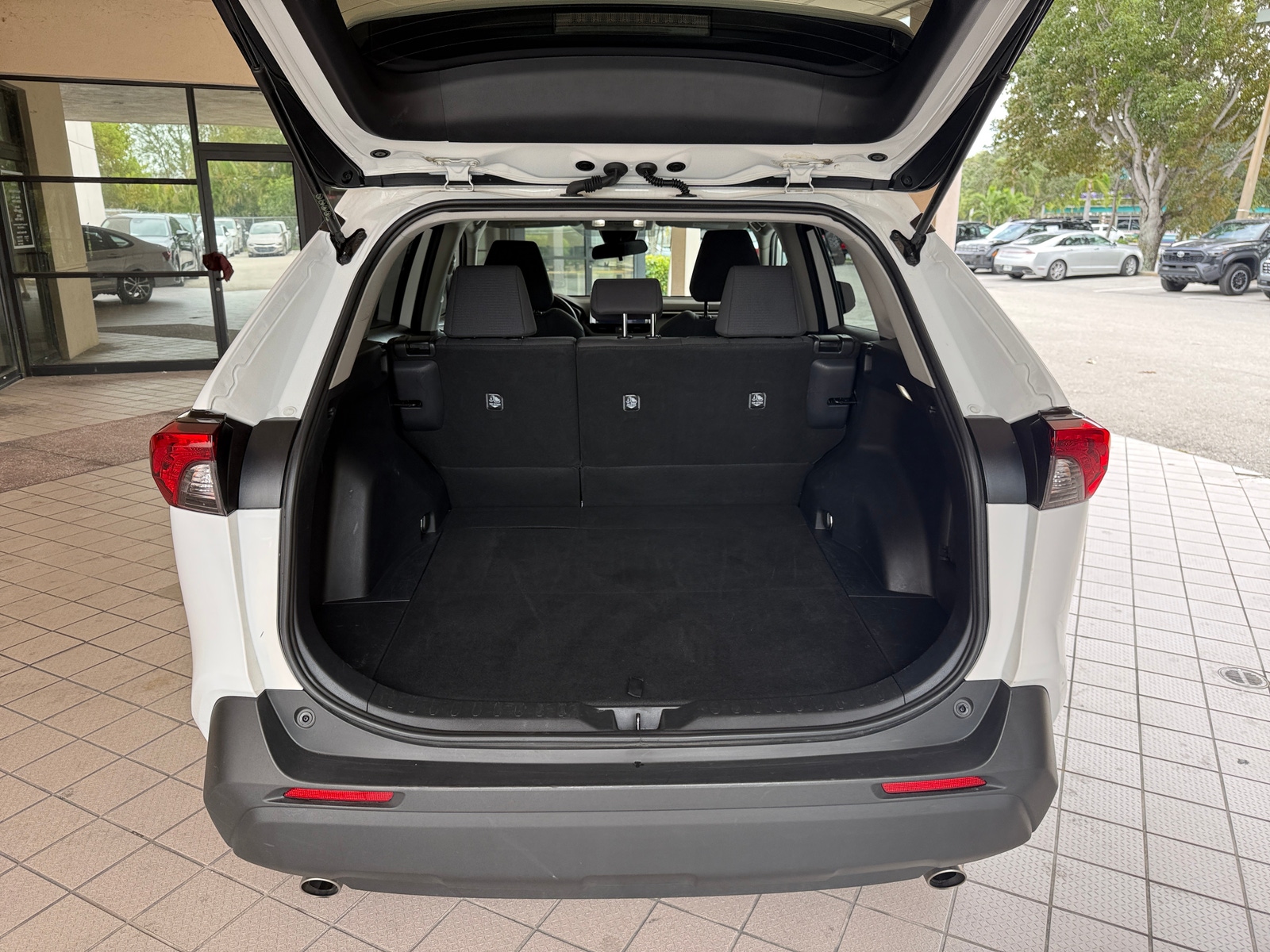 Thumbnail: 2025 Toyota RAV4 - 4