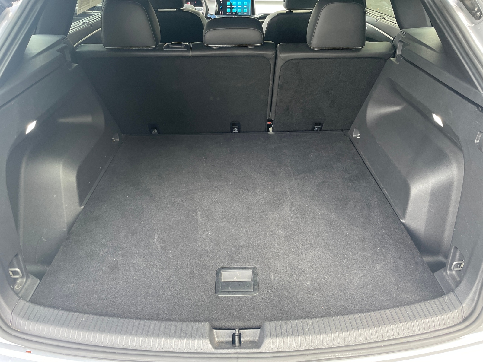 Thumbnail: 2025 Volkswagen Atlas - 6