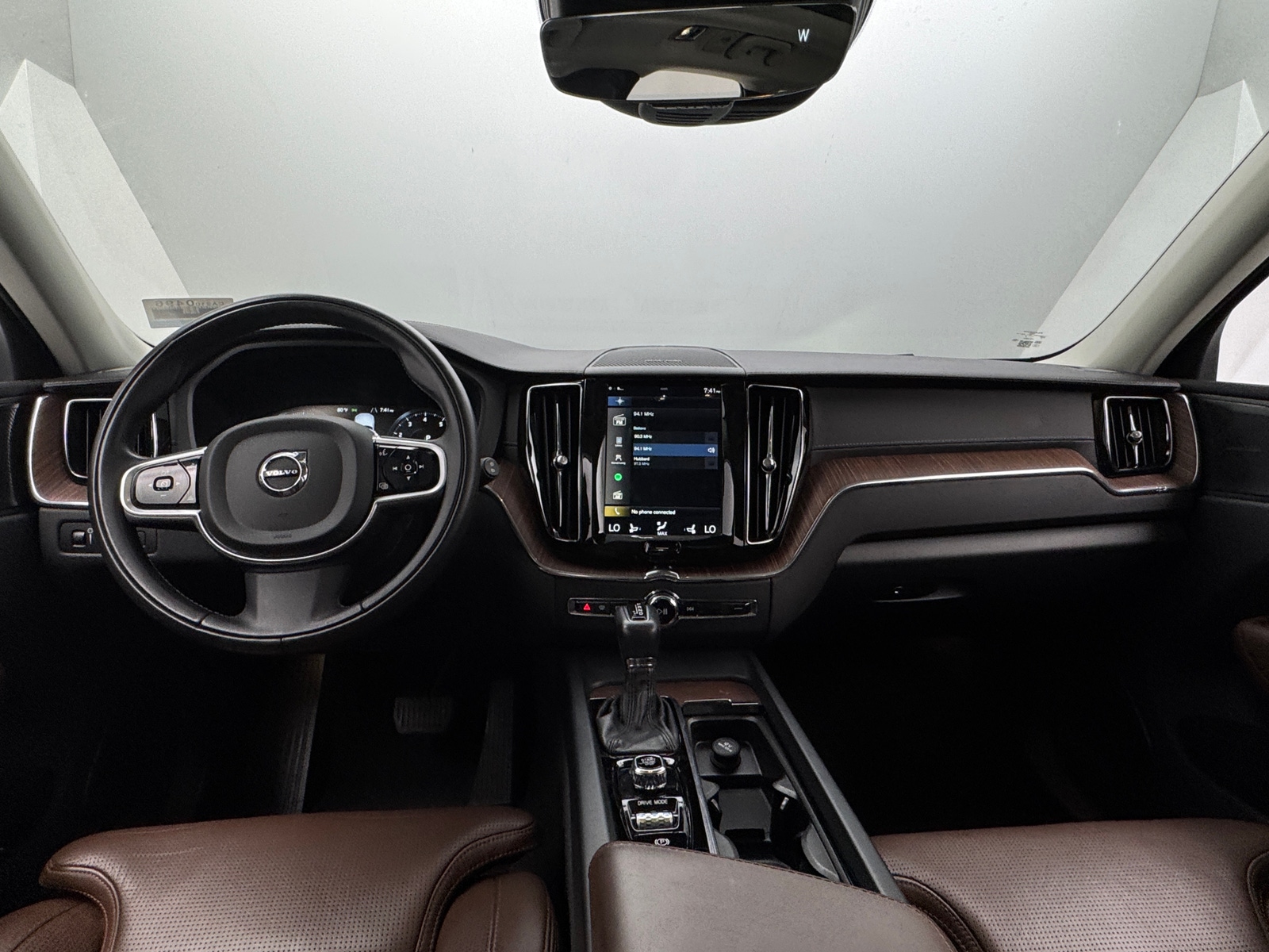 Thumbnail: 2019 Volvo XC60 - 2