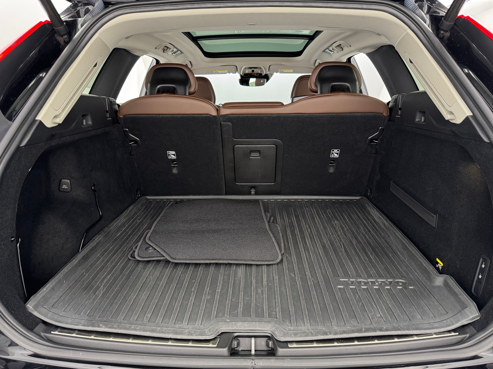 Thumbnail: 2019 Volvo XC60 - 6