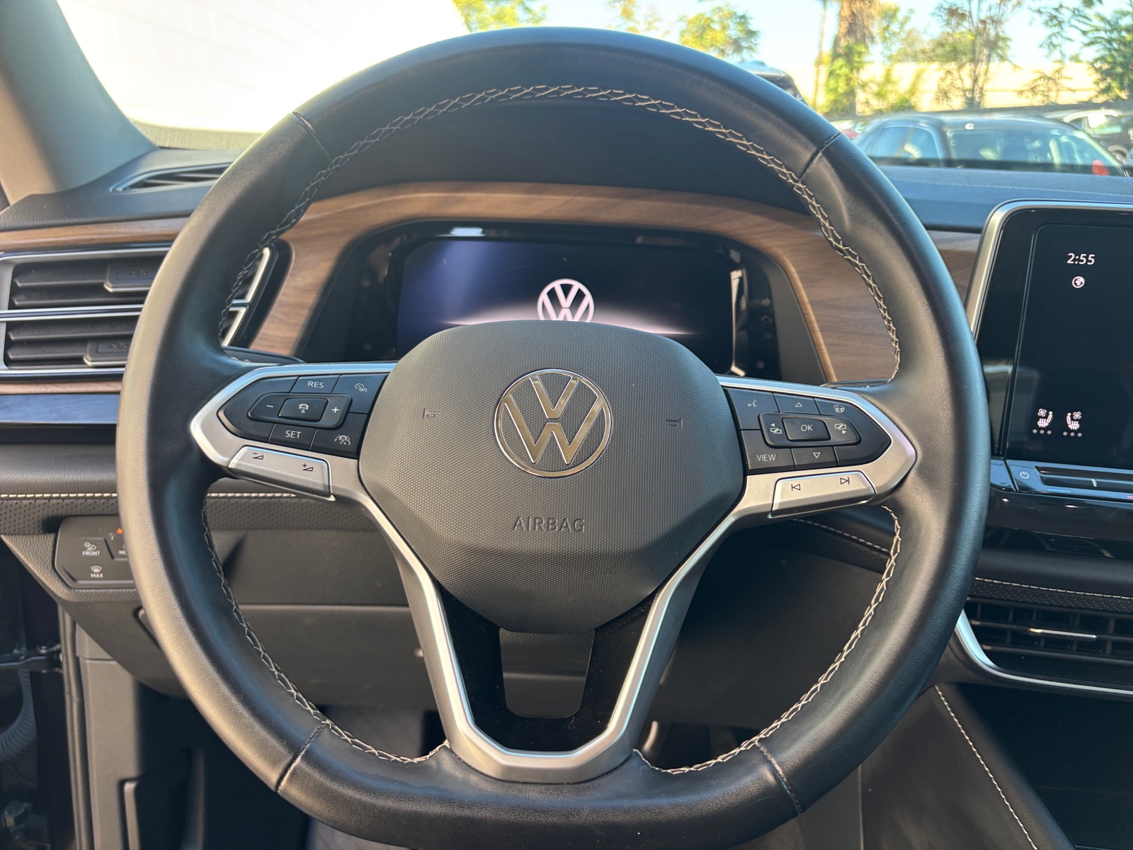 Thumbnail: 2025 Volkswagen Atlas - 4