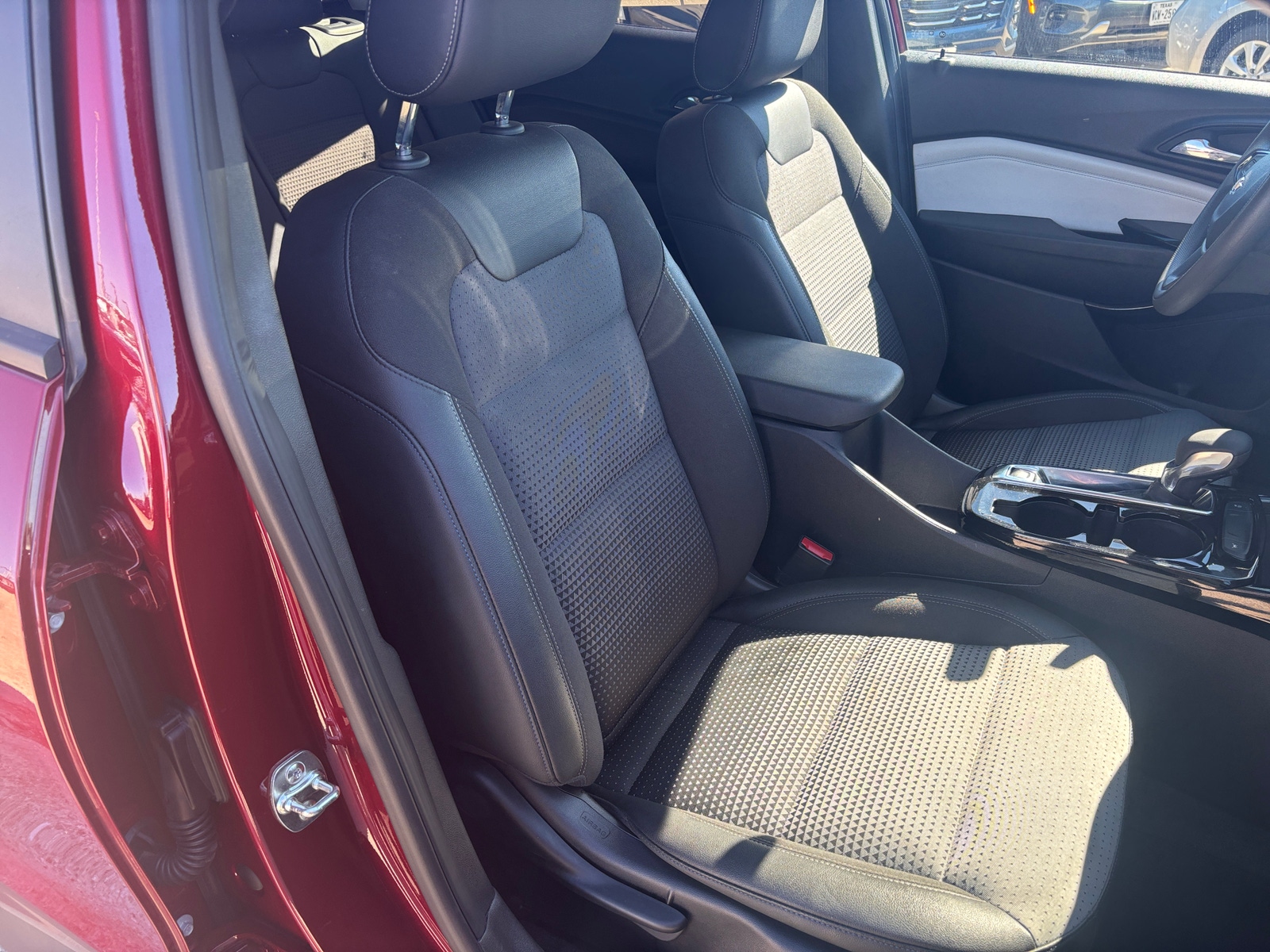 Thumbnail: 2025 Chevrolet Trax - 2