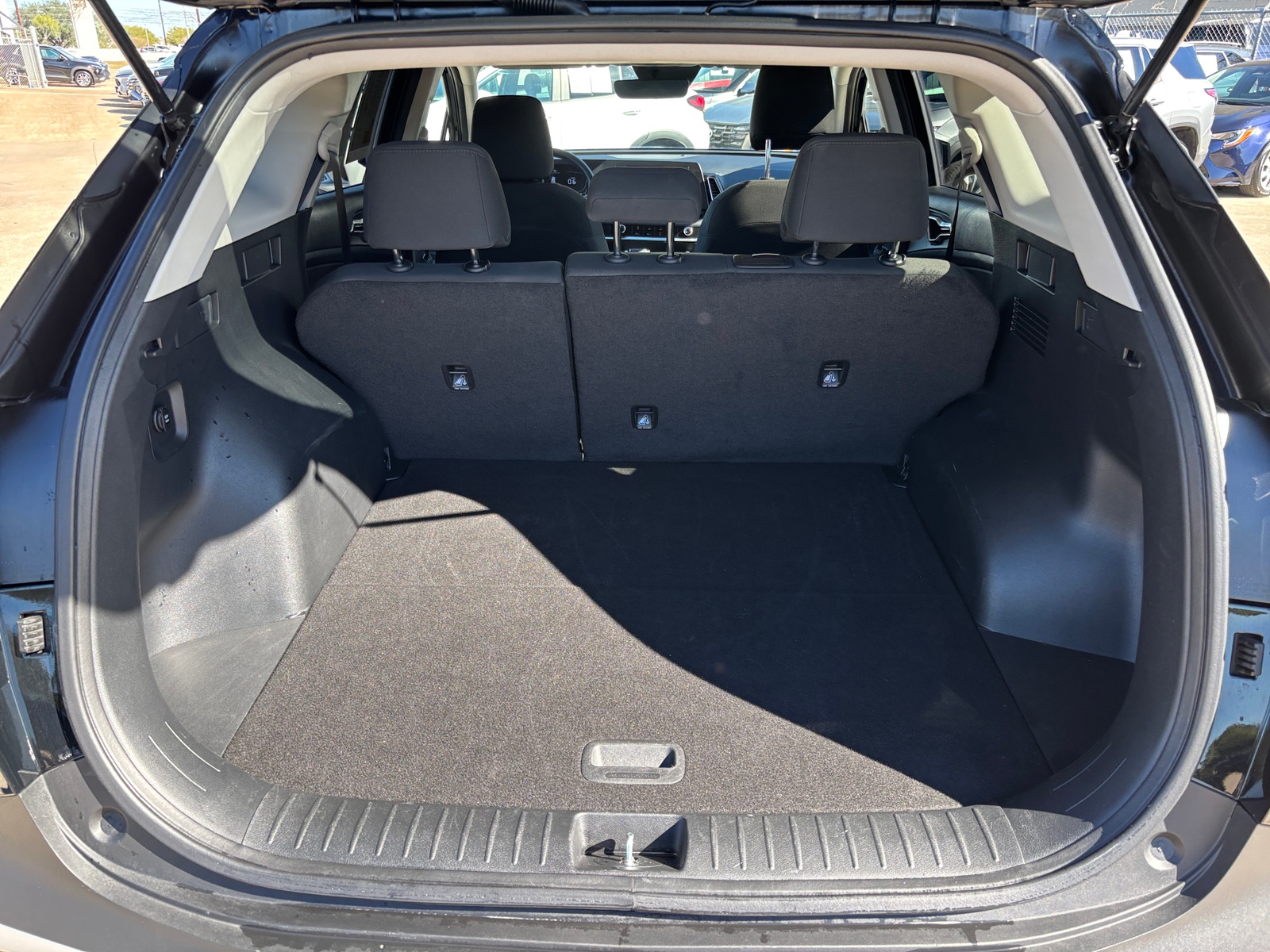 Thumbnail: 2025 Kia Sportage - 6