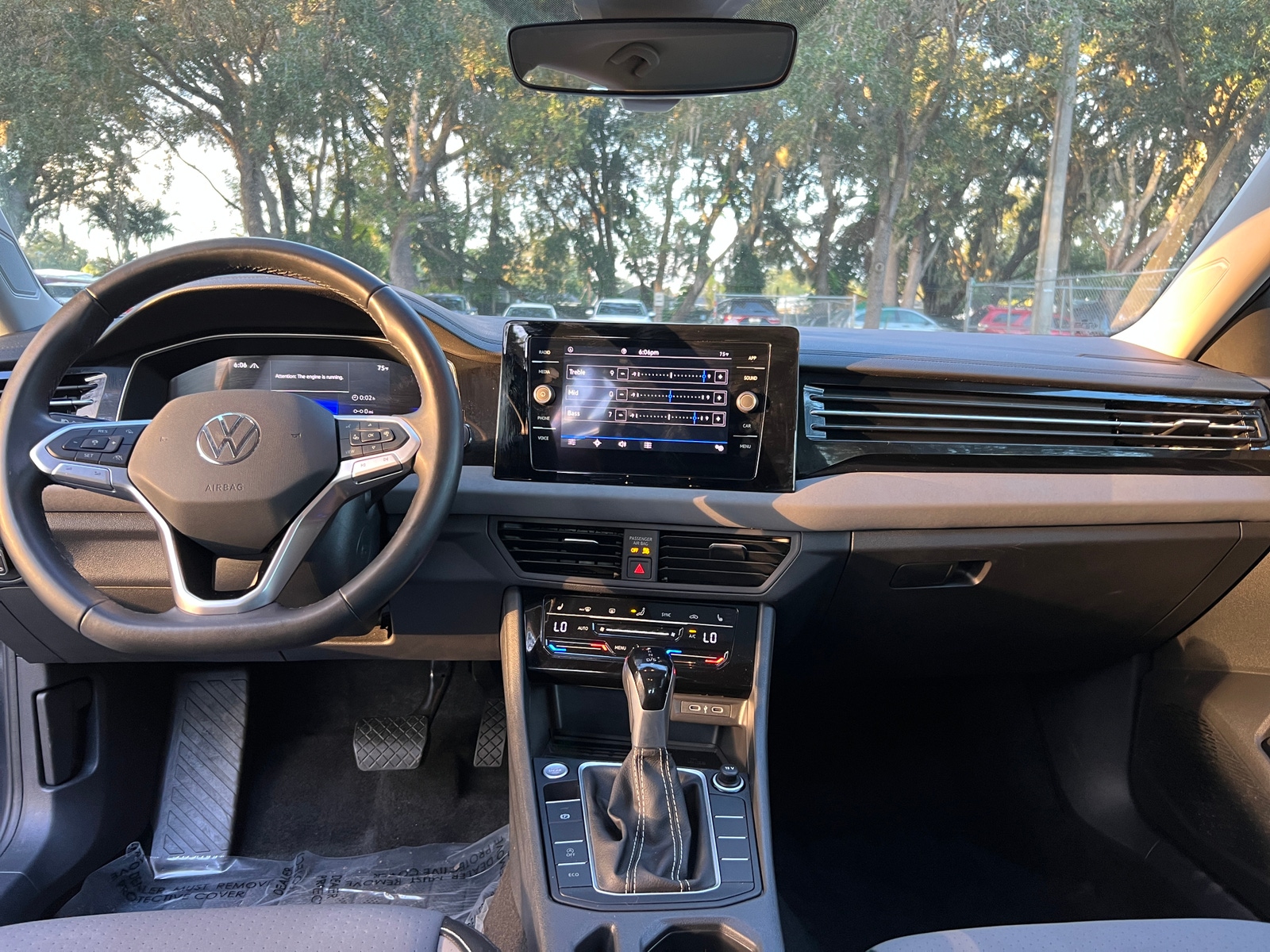 Thumbnail: 2025 Volkswagen Jetta - 3