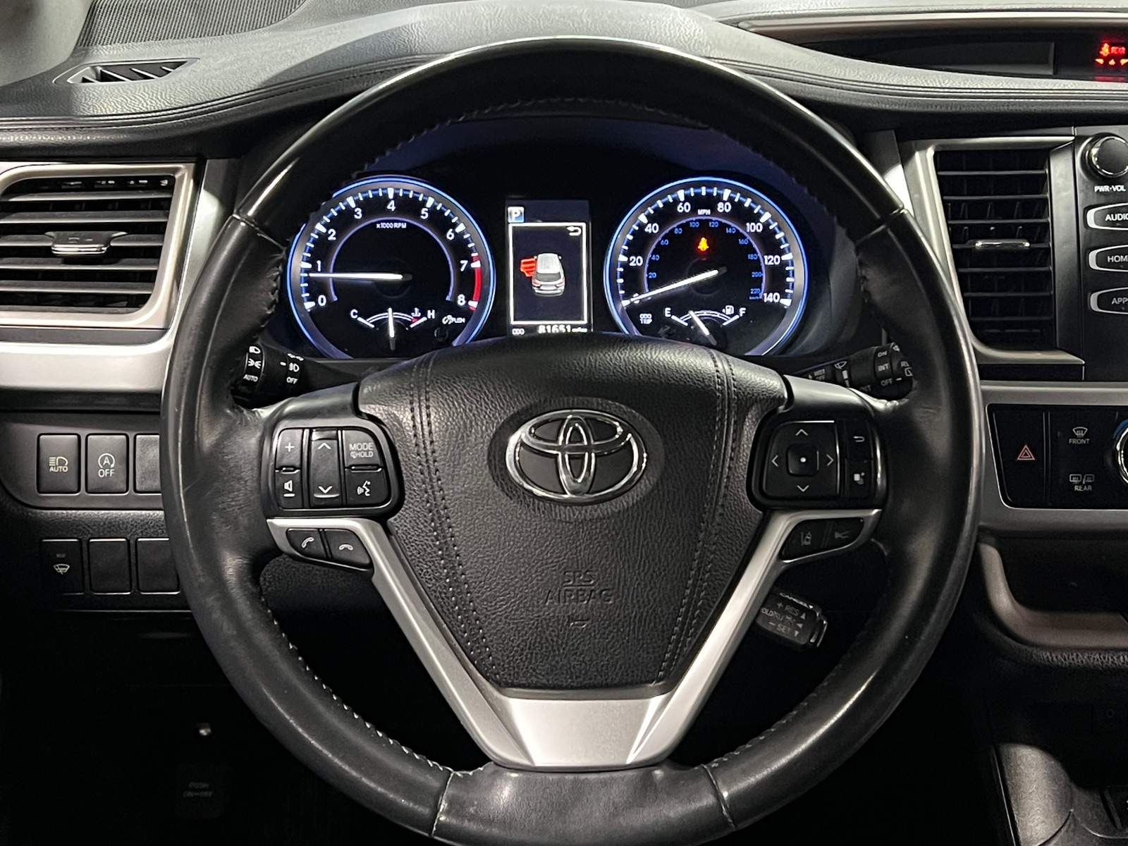 Thumbnail: 2018 Toyota Highlander - 4