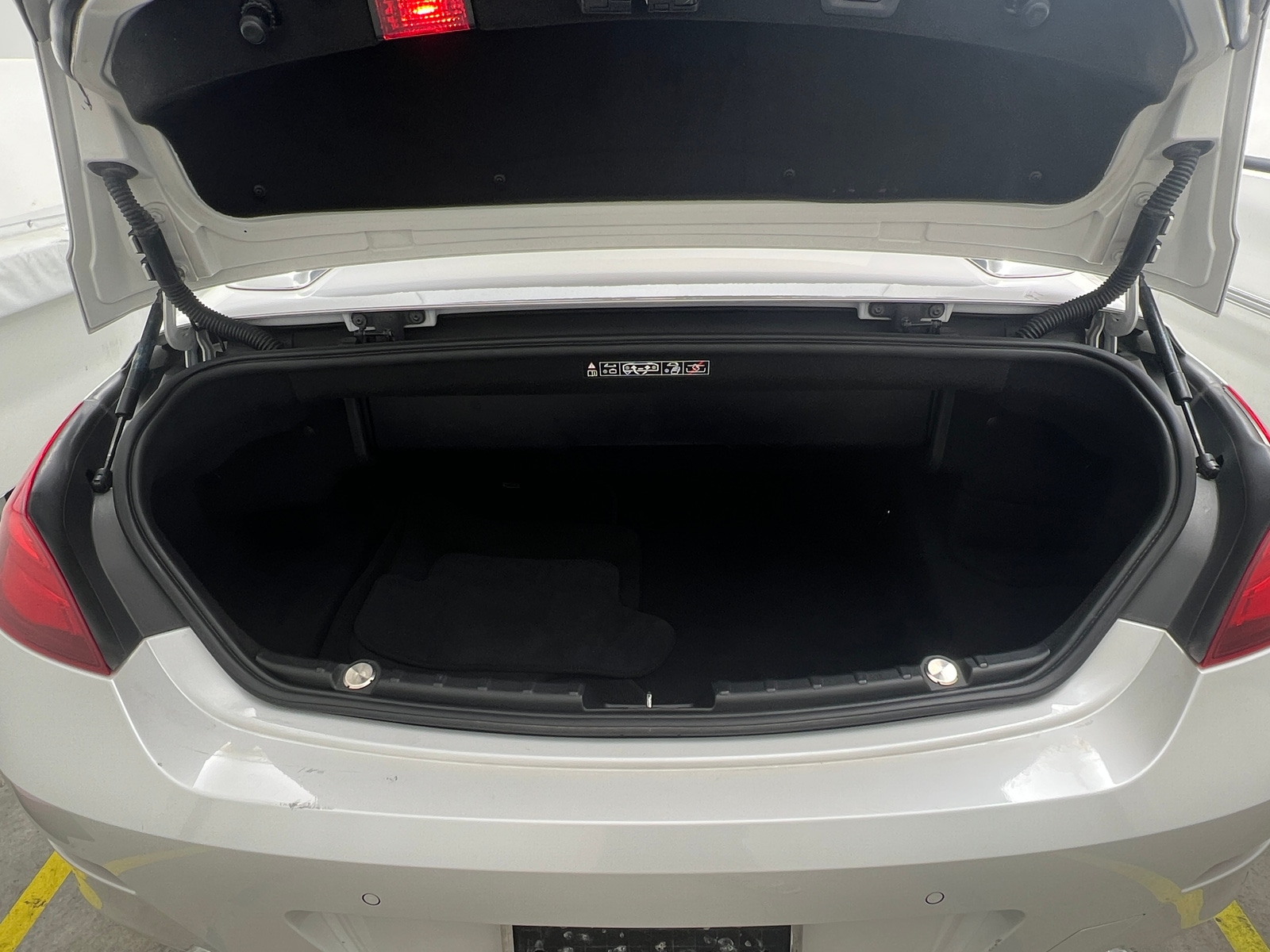 Thumbnail: 2016 BMW 6 Series - 6