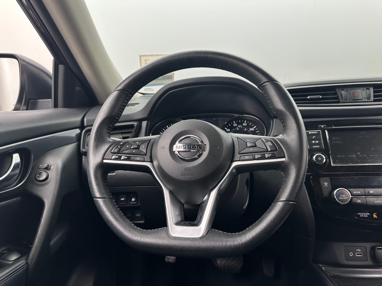 Thumbnail: 2019 Nissan Rogue - 5