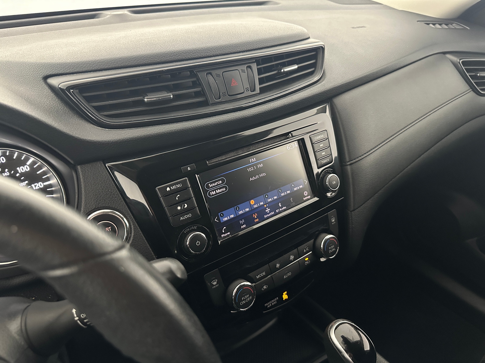 Thumbnail: 2019 Nissan Rogue - 4