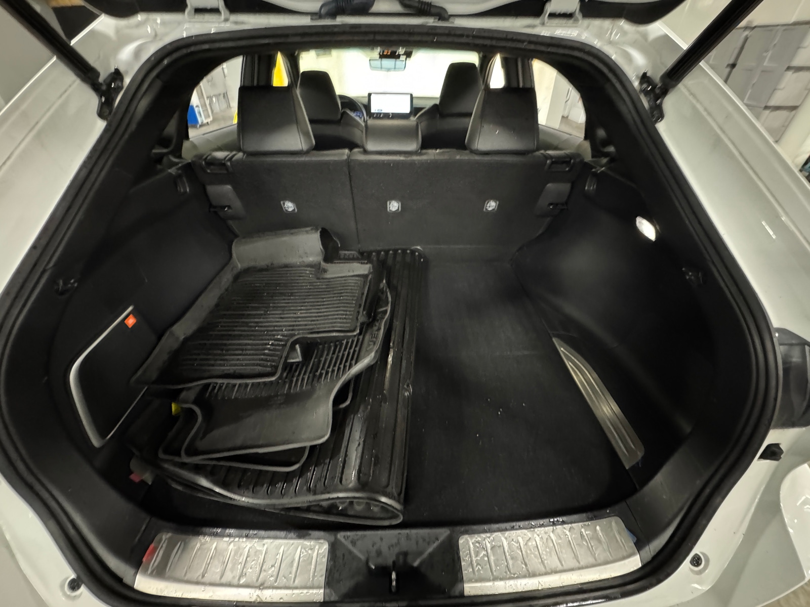 Thumbnail: 2023 Toyota Venza - 7