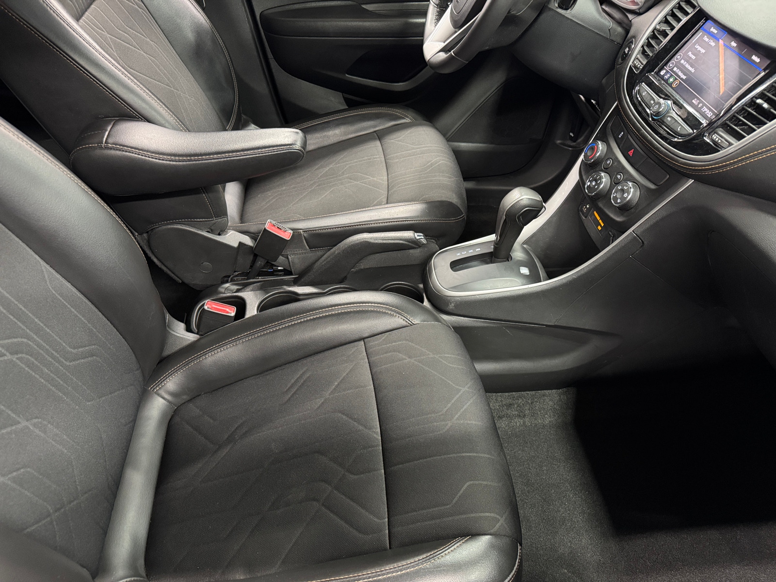 Thumbnail: 2021 Chevrolet Trax - 2