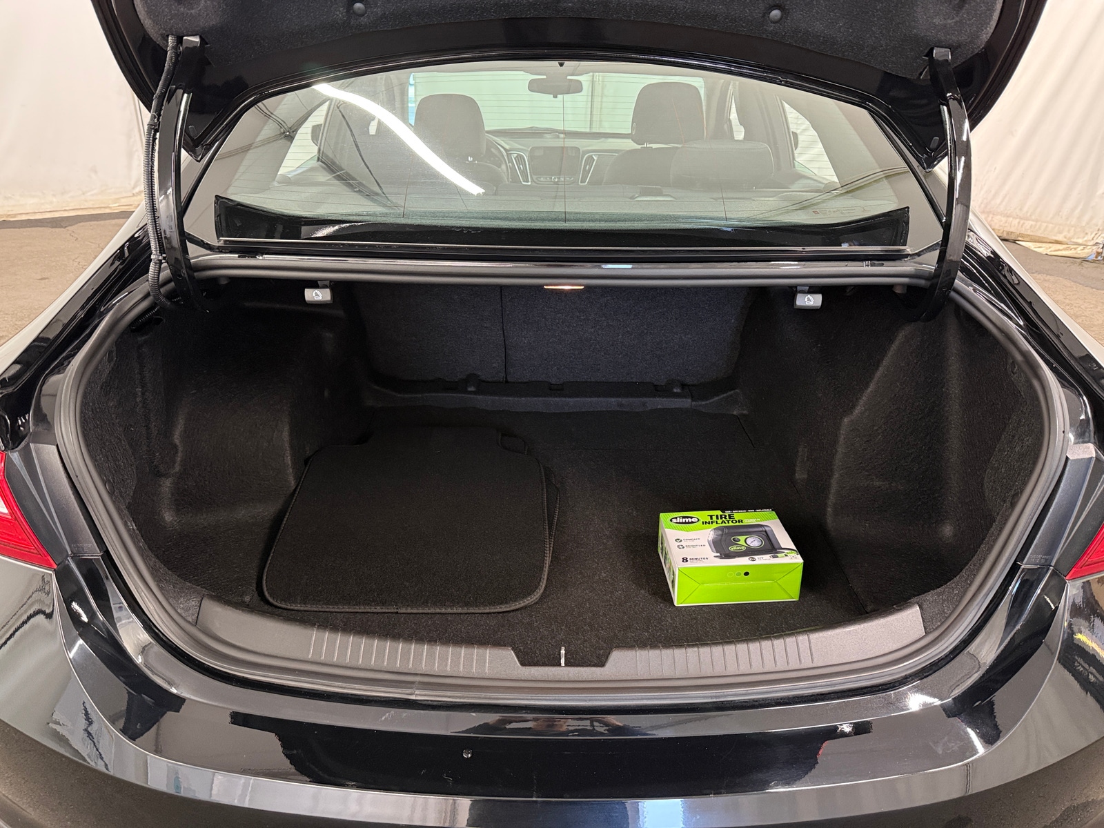 Thumbnail: 2022 Chevrolet Malibu - 7