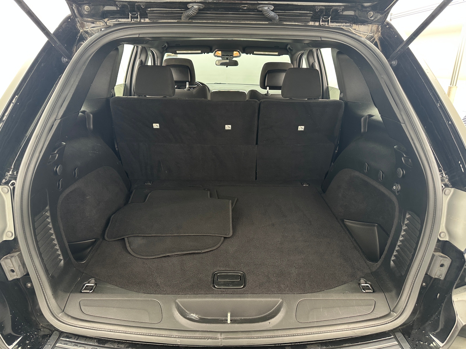 Thumbnail: 2019 Jeep Grand Cherokee - 7