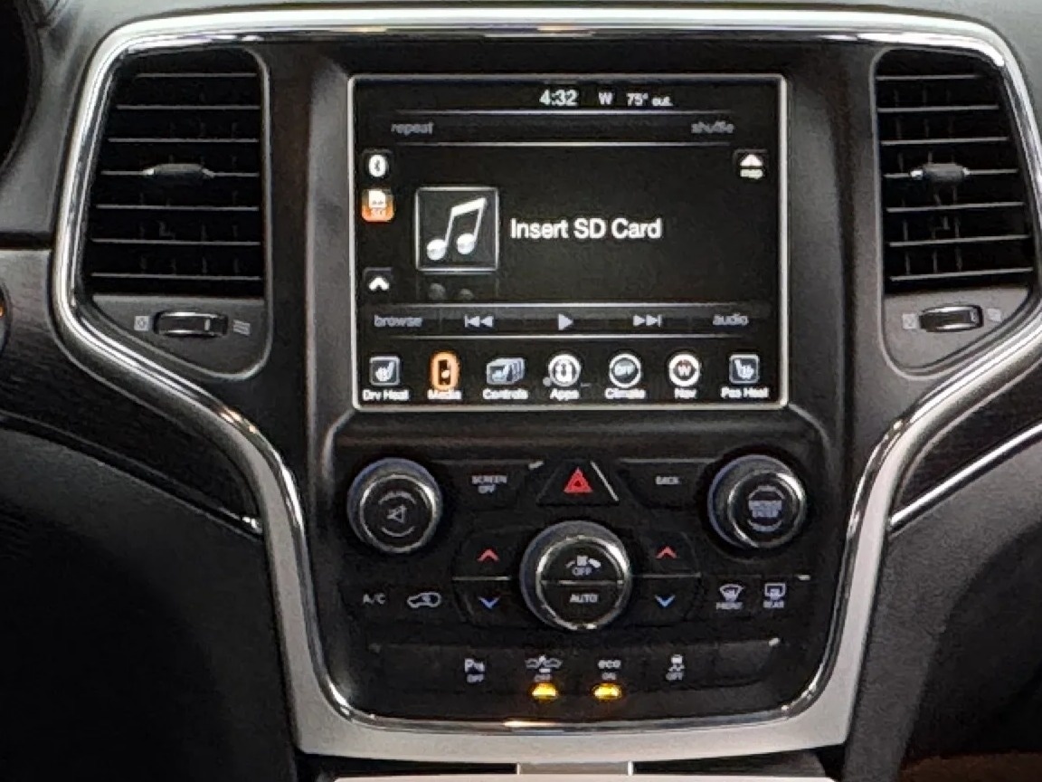 Thumbnail: 2014 Jeep Grand Cherokee - 3