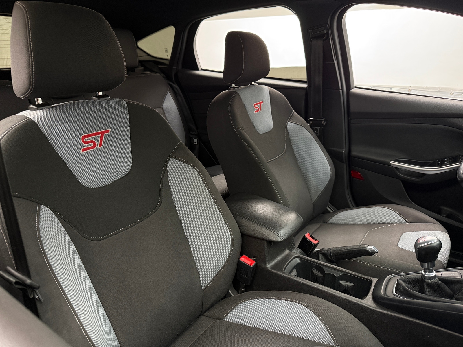 Thumbnail: 2016 Ford Focus - 2