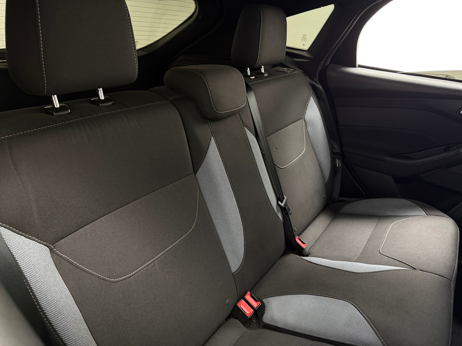 Thumbnail: 2016 Ford Focus - 6