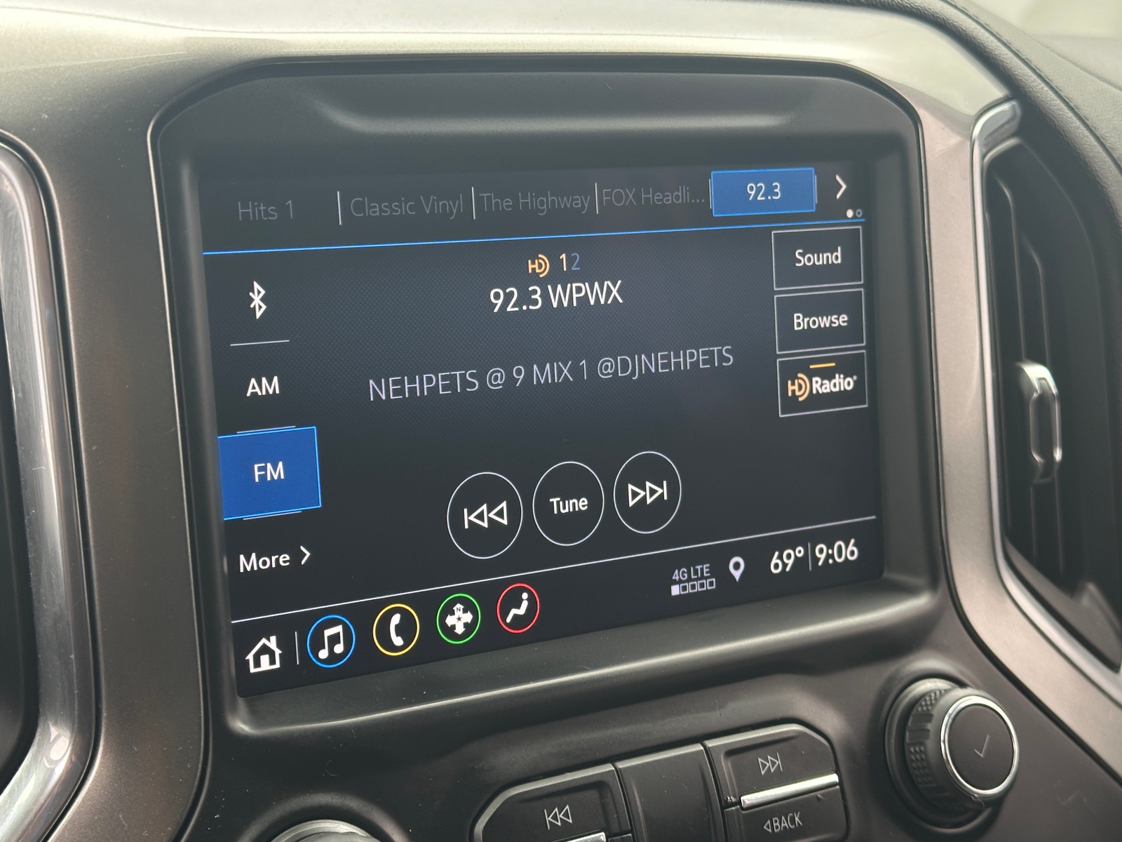 Thumbnail: 2019 Chevrolet Silverado 1500 - 4