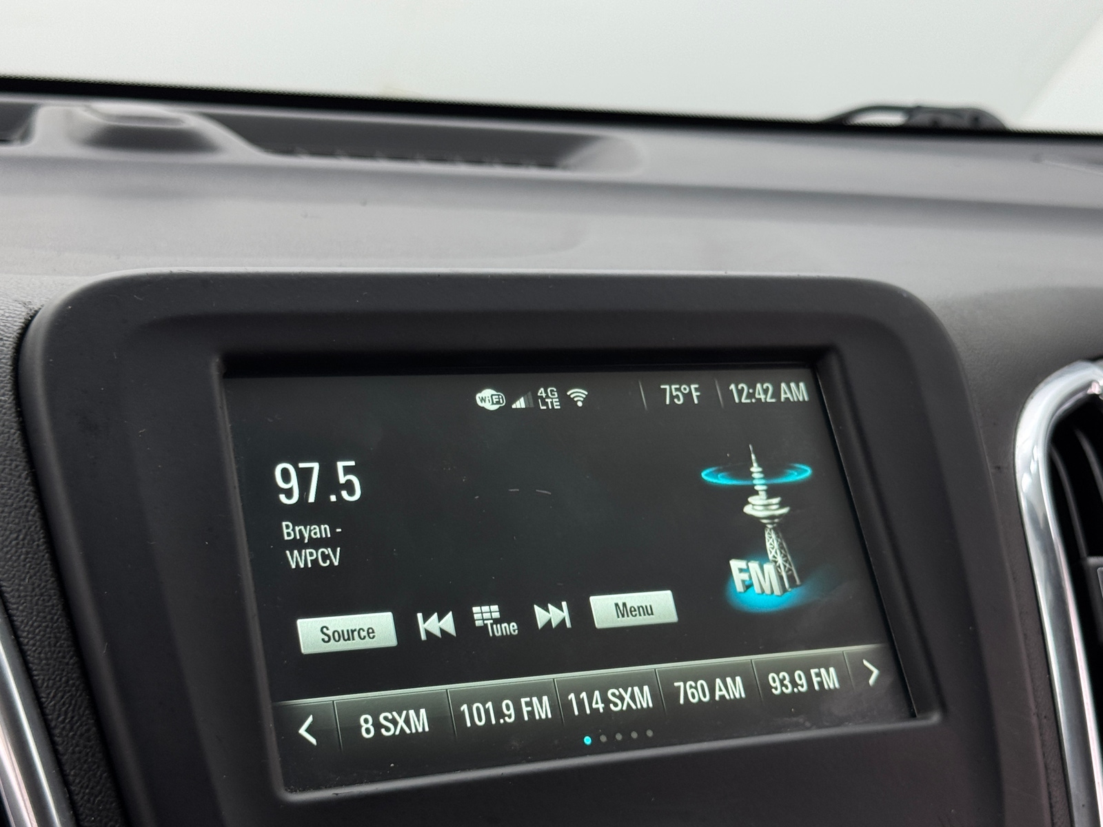 Thumbnail: 2018 Chevrolet Equinox - 4