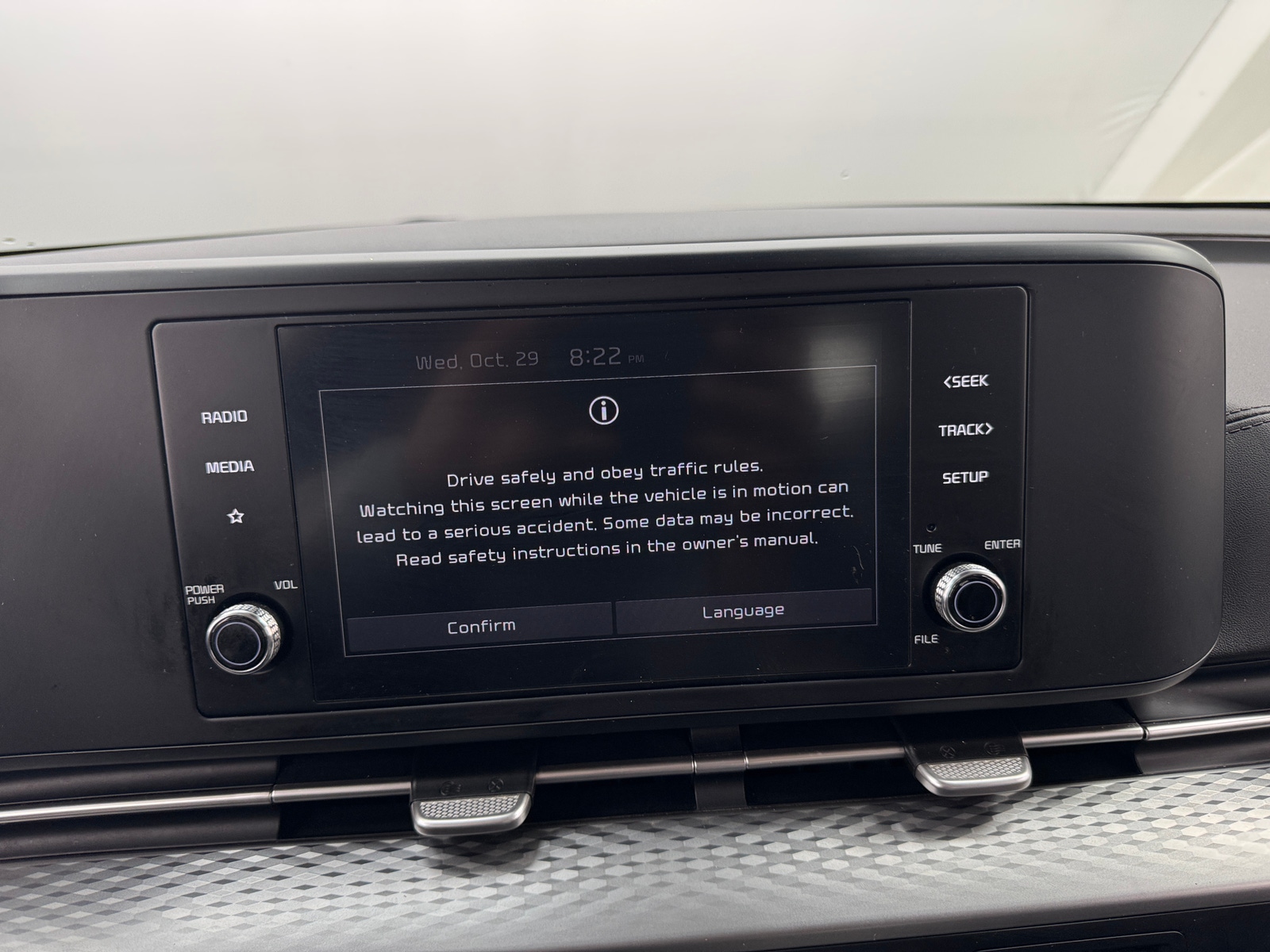 Thumbnail: 2024 Kia Carnival - 3