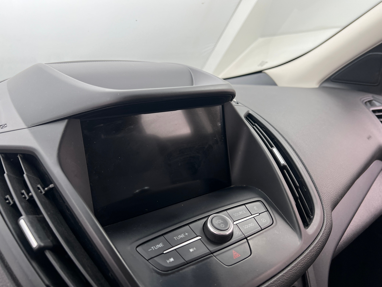 Thumbnail: 2019 Ford Escape - 4