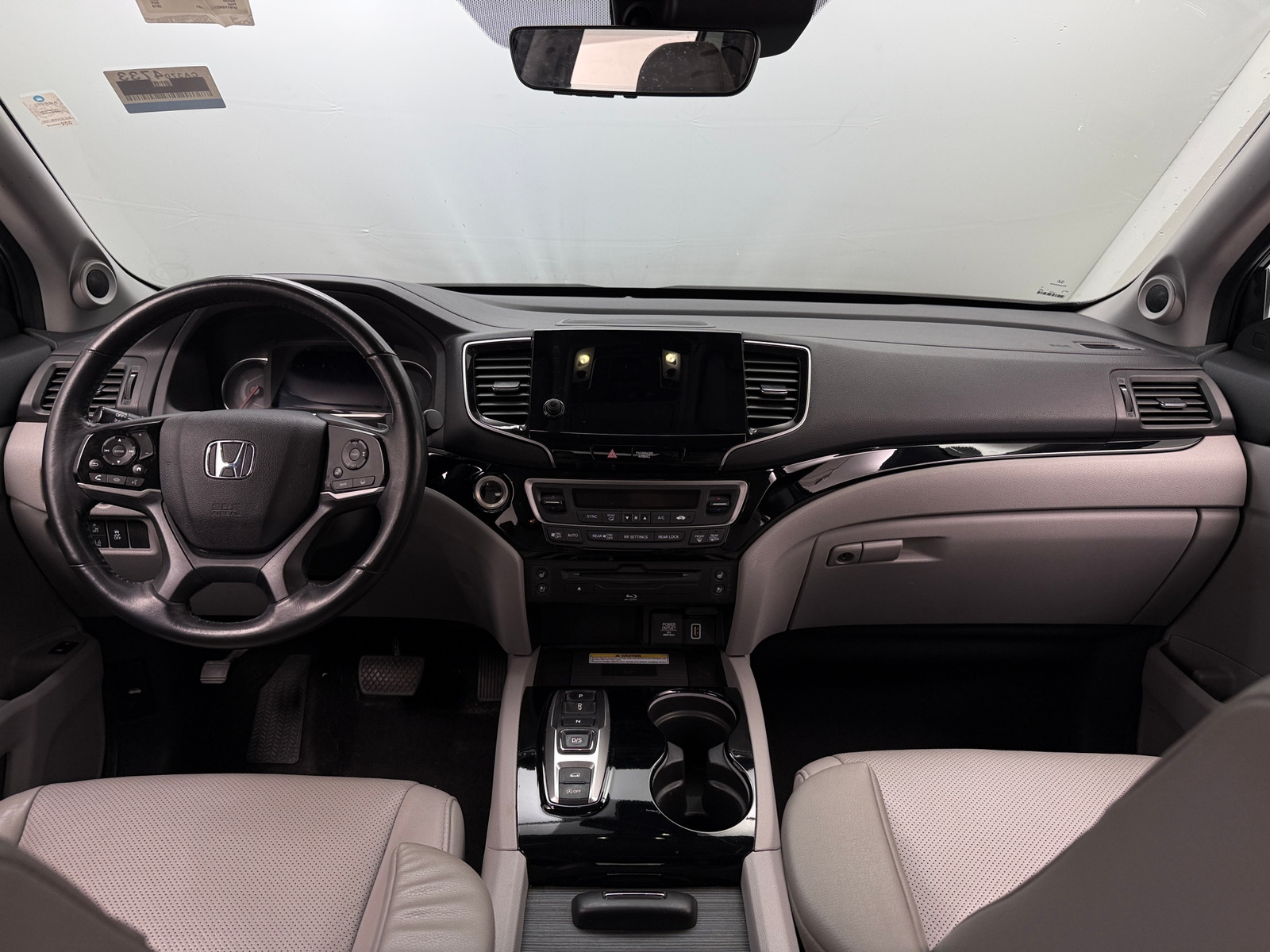 Thumbnail: 2019 Honda Pilot - 2