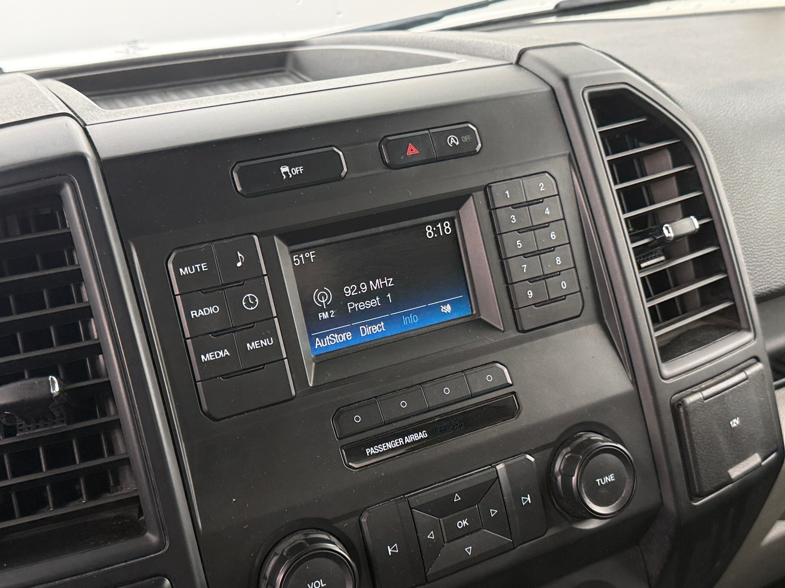 Thumbnail: 2019 Ford Econoline - 4