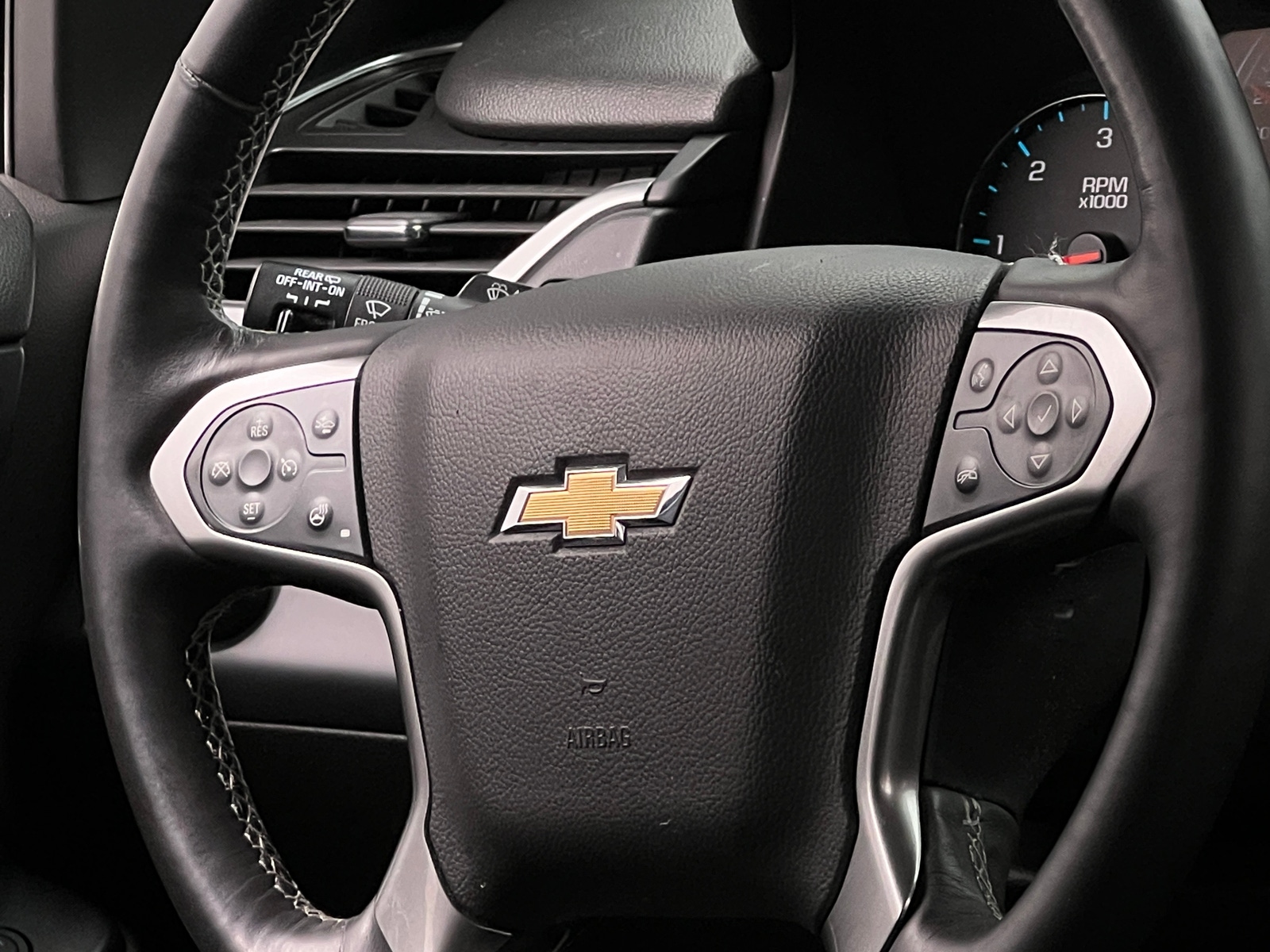 Thumbnail: 2017 Chevrolet Tahoe - 4