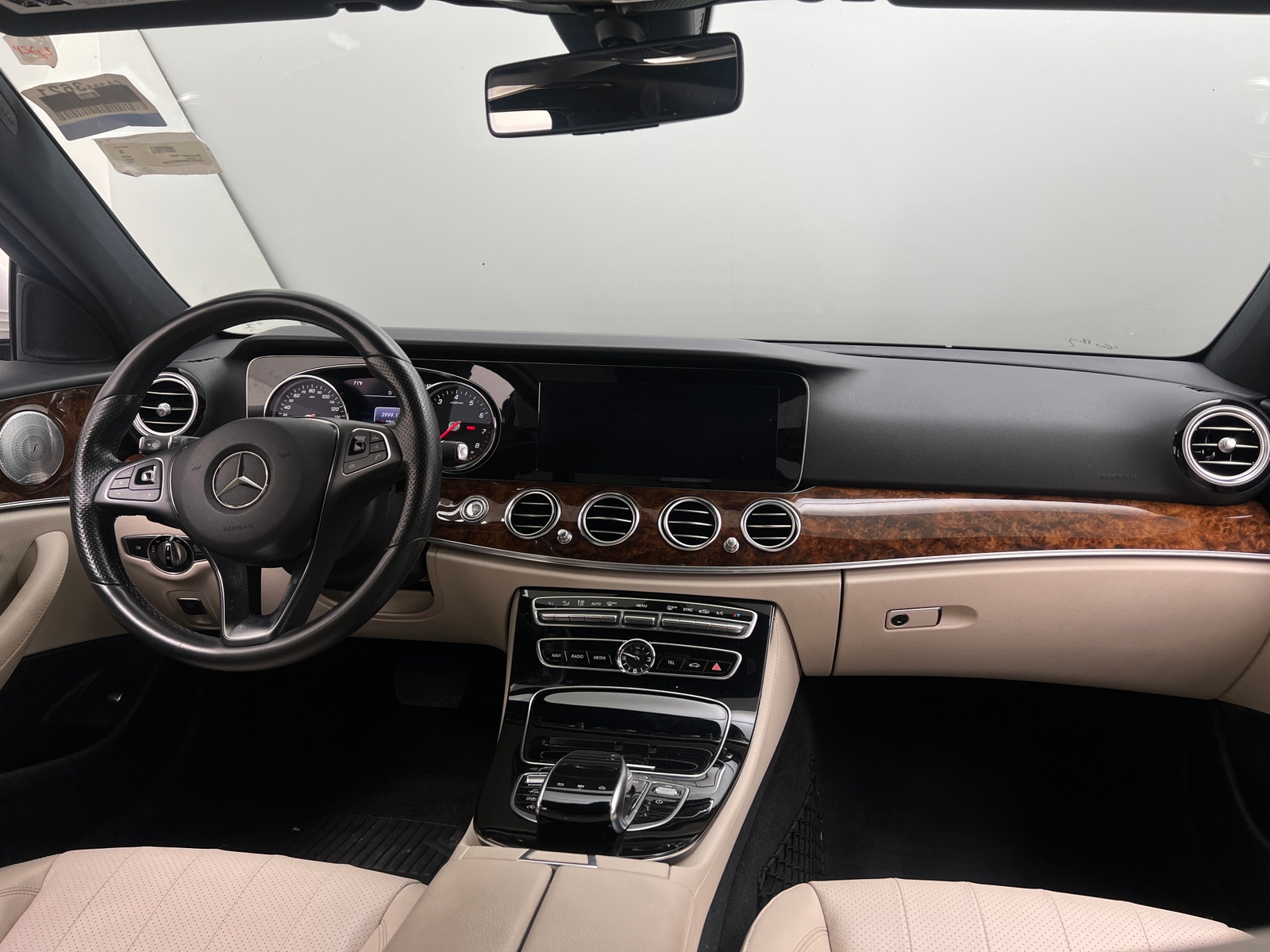 Thumbnail: 2017 Mercedes-Benz E-Class - 2