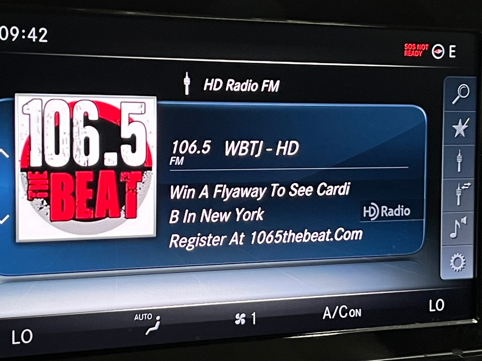 Thumbnail: 2017 Mercedes-Benz E-Class - 3