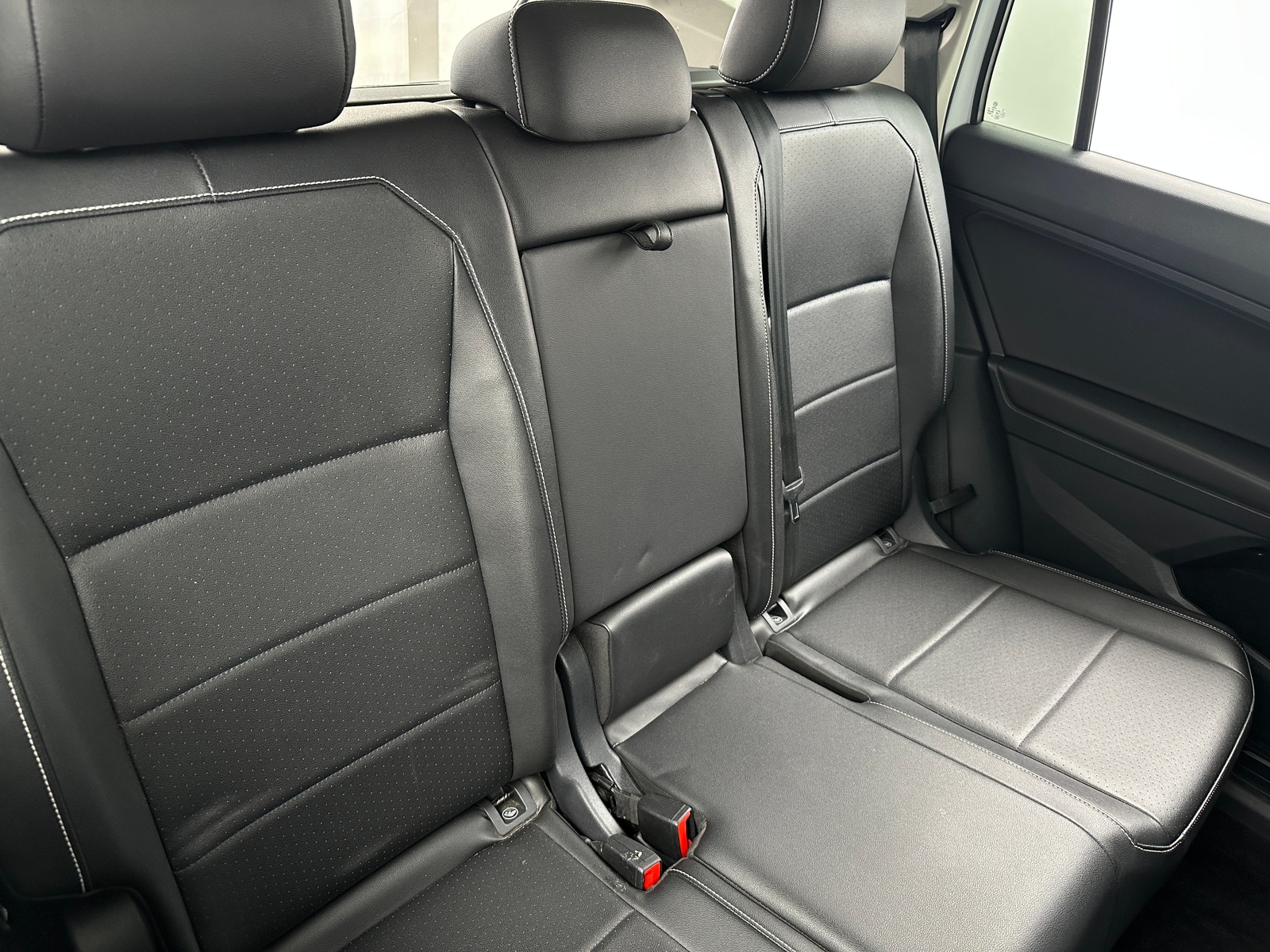 Thumbnail: 2021 Volkswagen Tiguan - 5