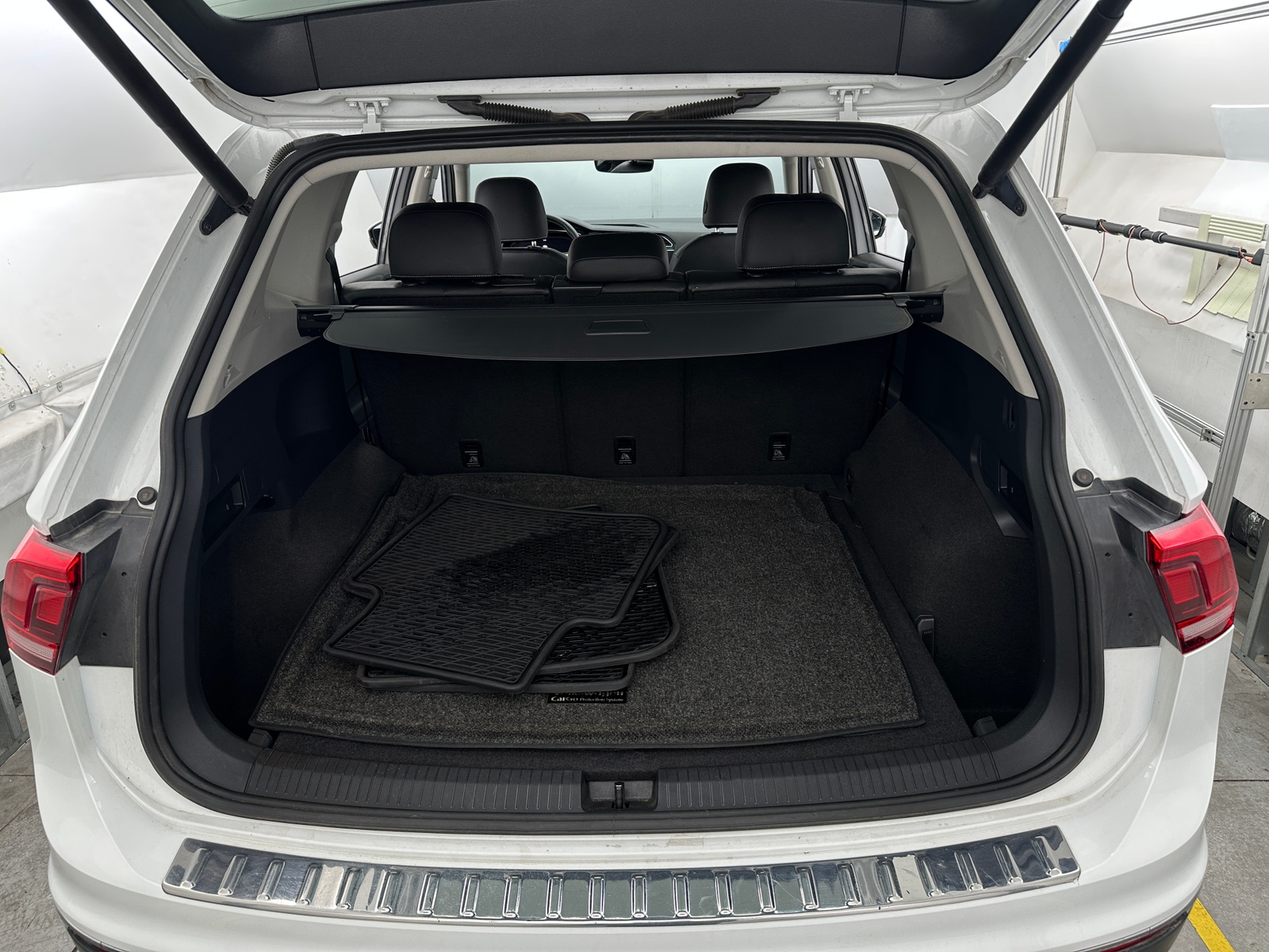 Thumbnail: 2021 Volkswagen Tiguan - 6