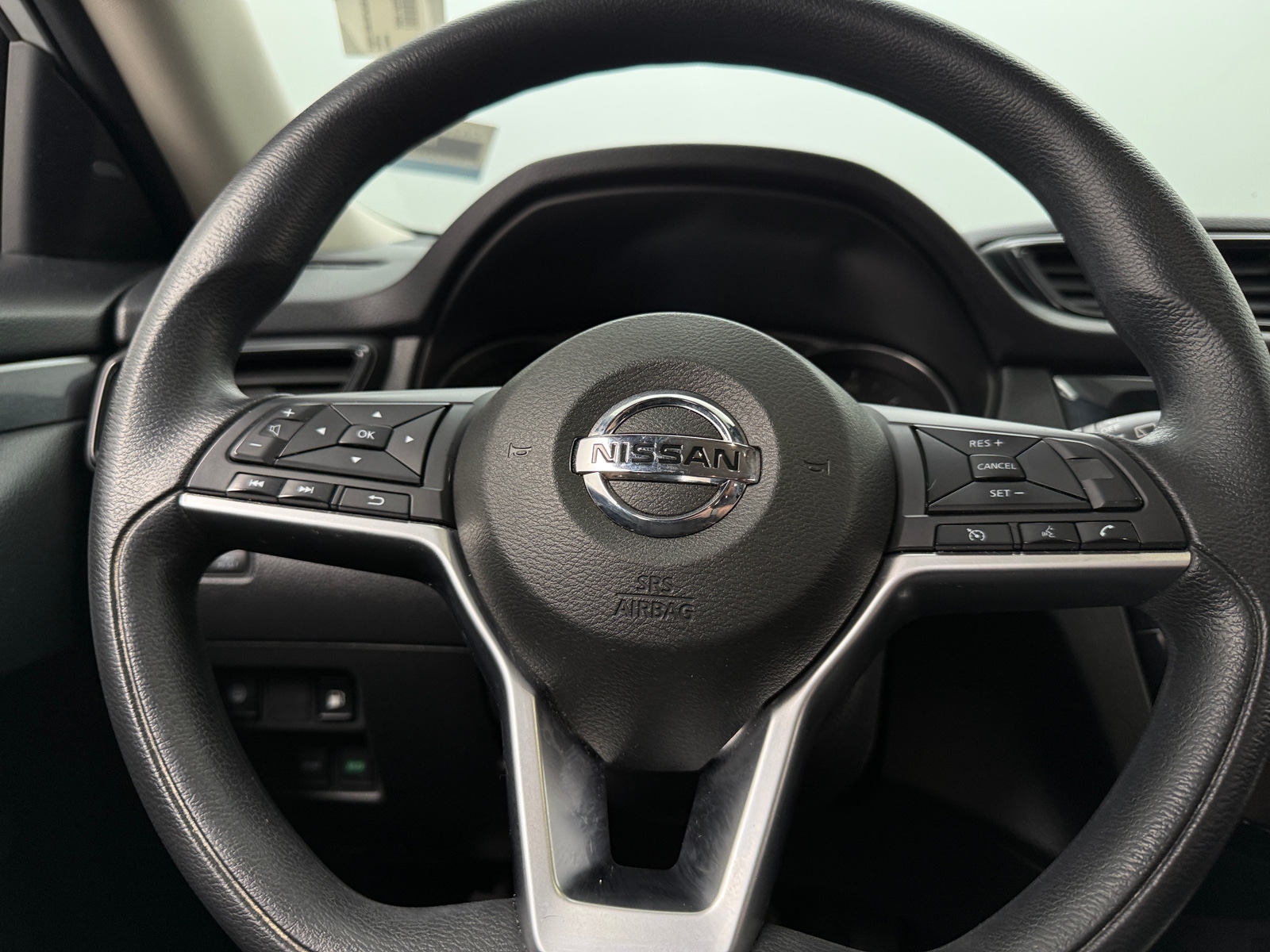 Thumbnail: 2020 Nissan Rogue - 5