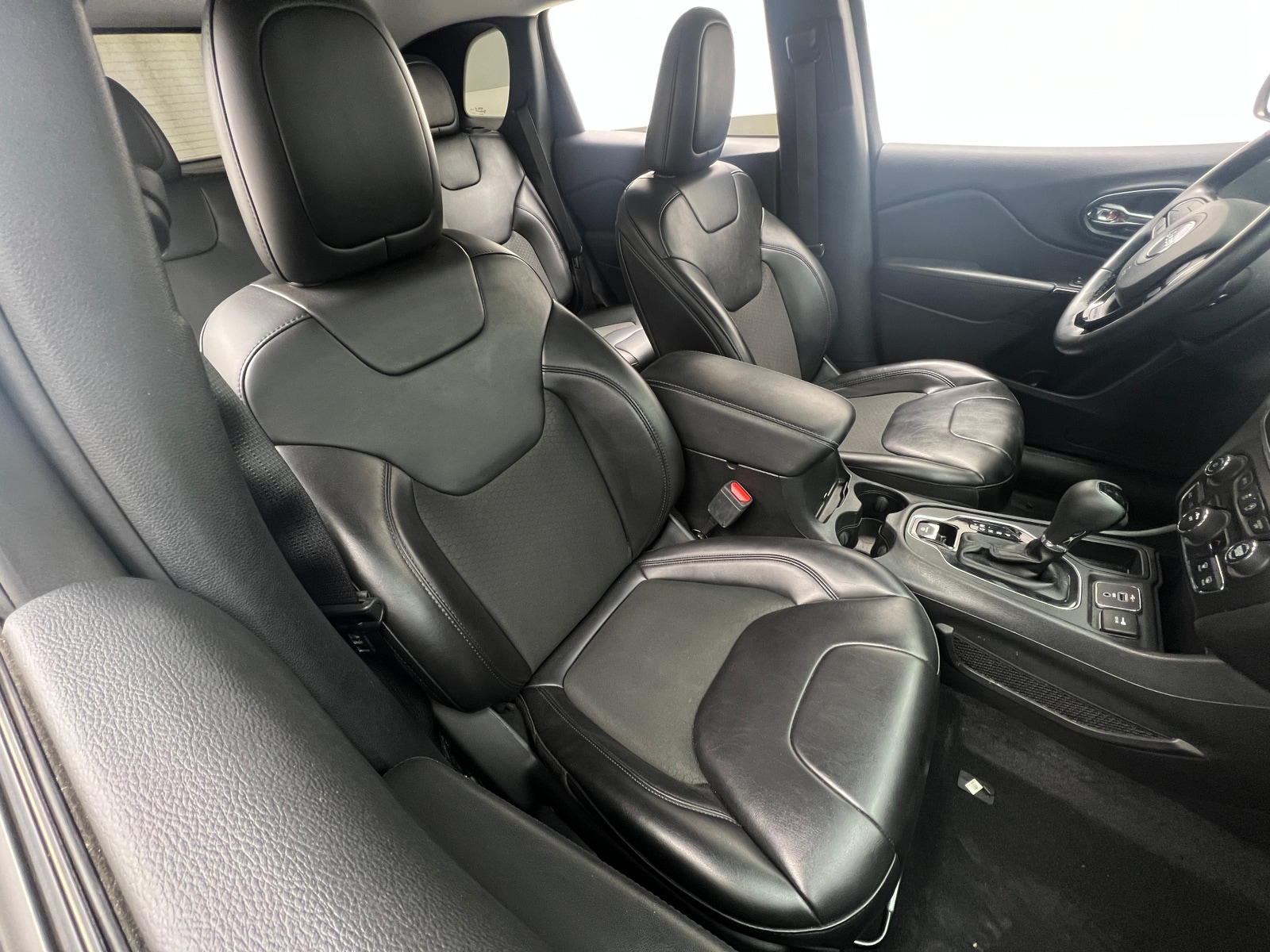 Thumbnail: 2021 Jeep Cherokee - 2