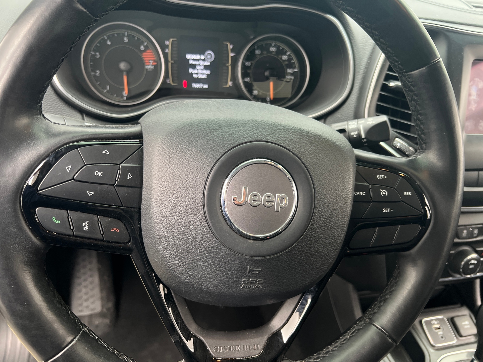 Thumbnail: 2021 Jeep Cherokee - 5