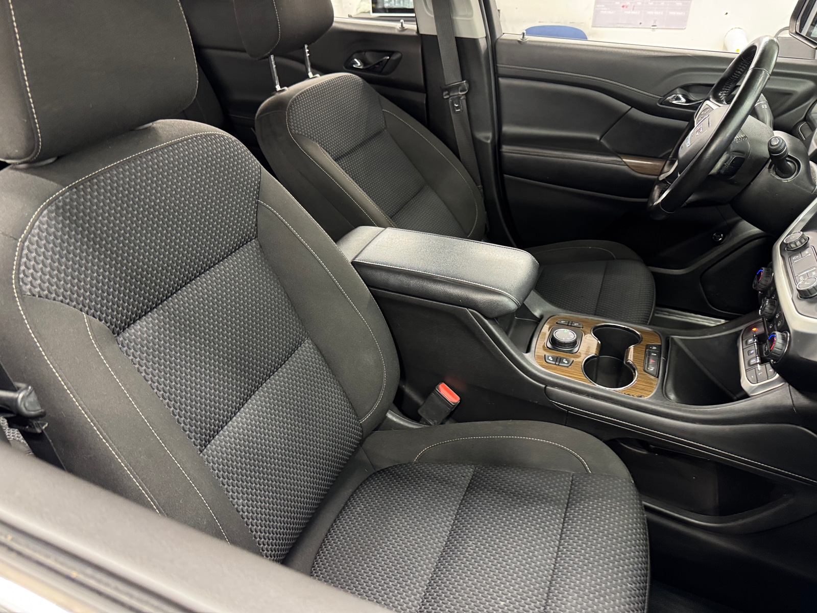 Thumbnail: 2020 GMC Acadia - 2