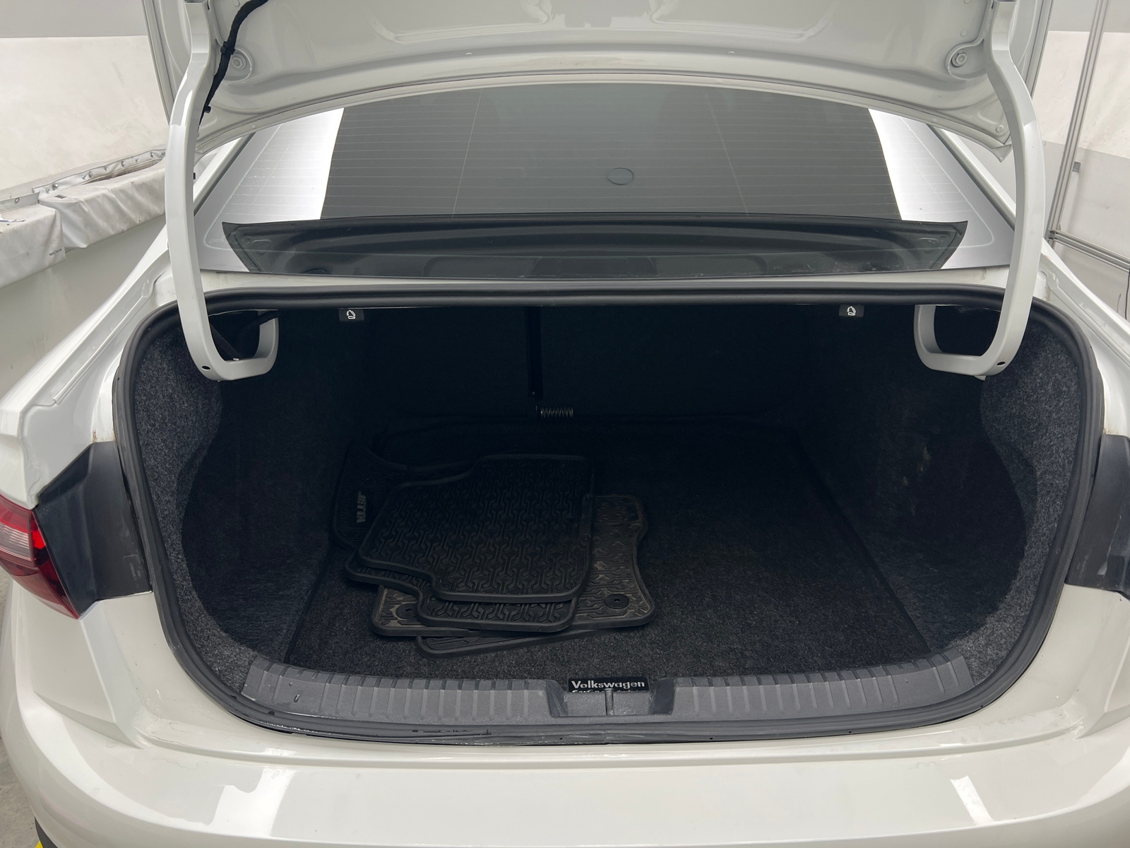 Thumbnail: 2023 Volkswagen Jetta - 7