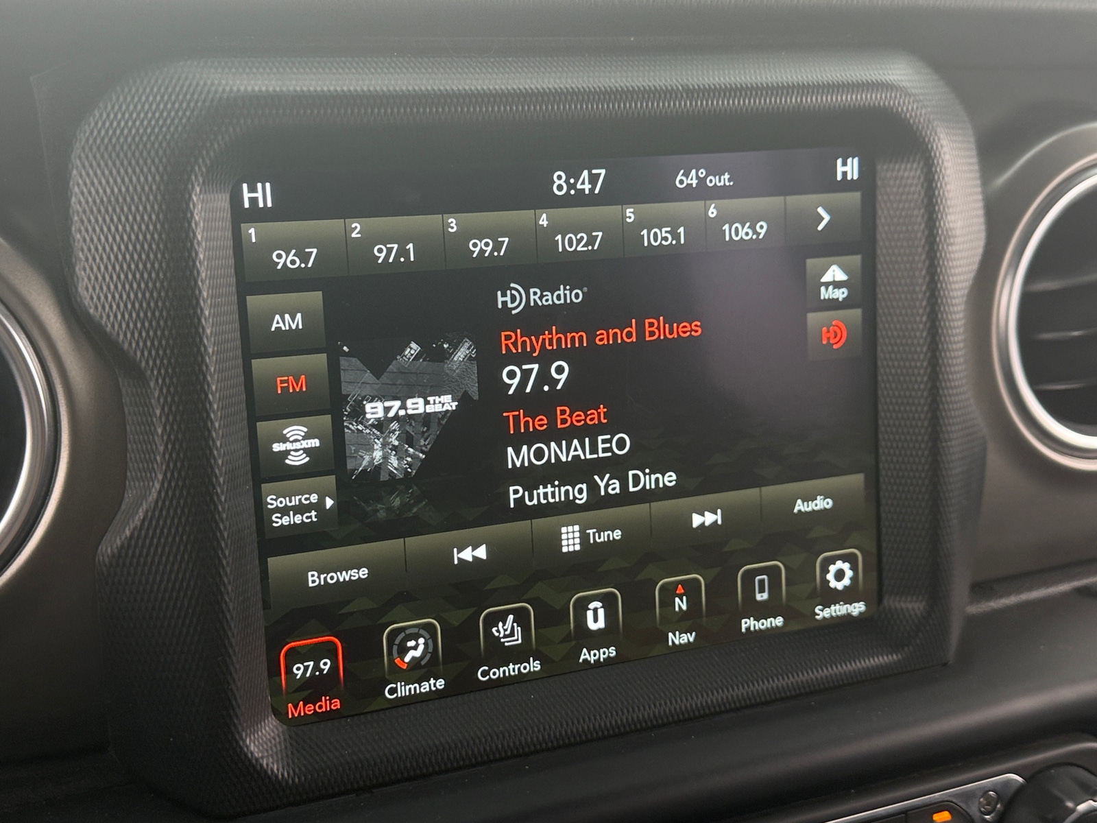 Thumbnail: 2021 Jeep Wrangler - 3