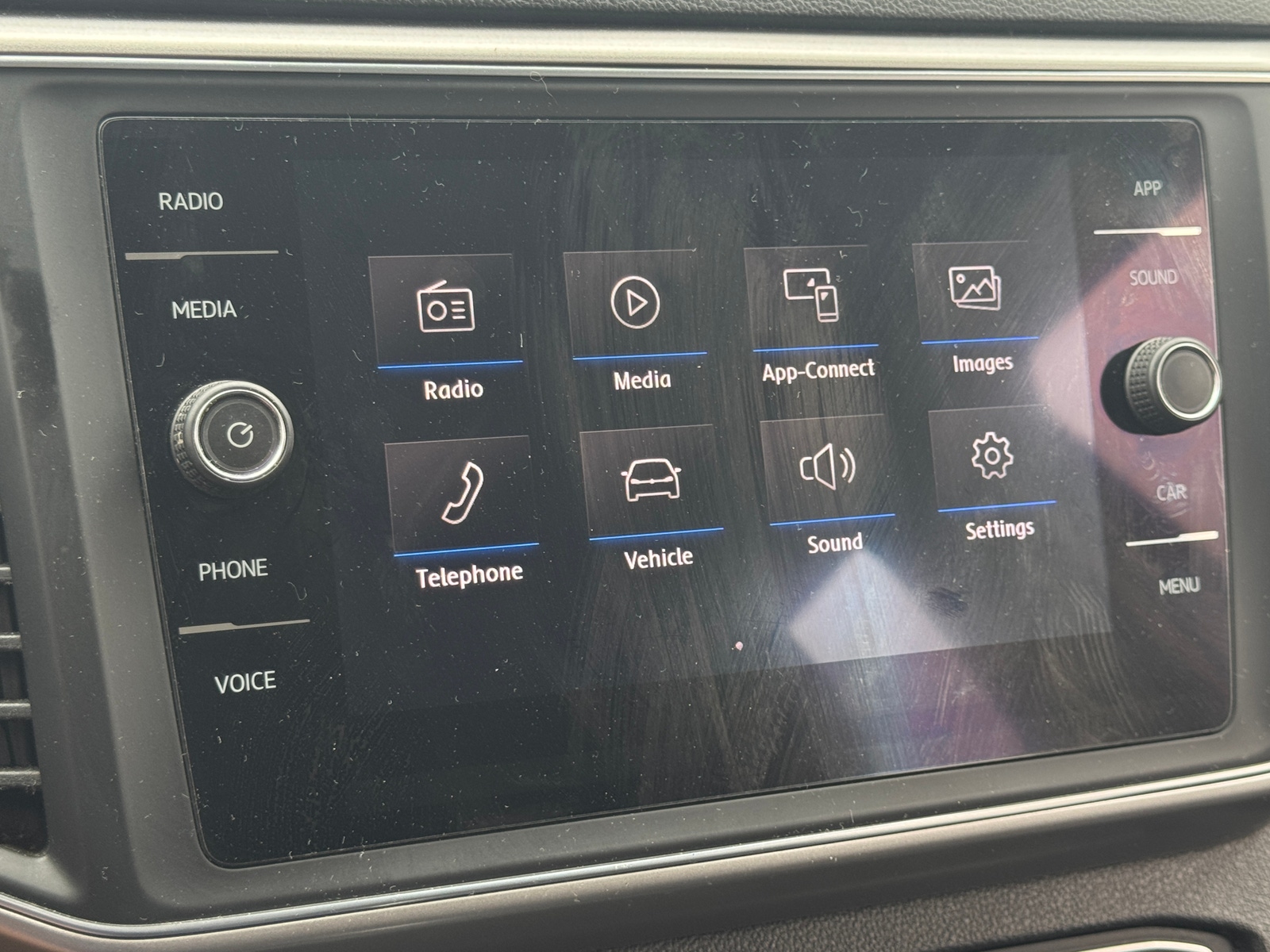 Thumbnail: 2018 Volkswagen Atlas - 3