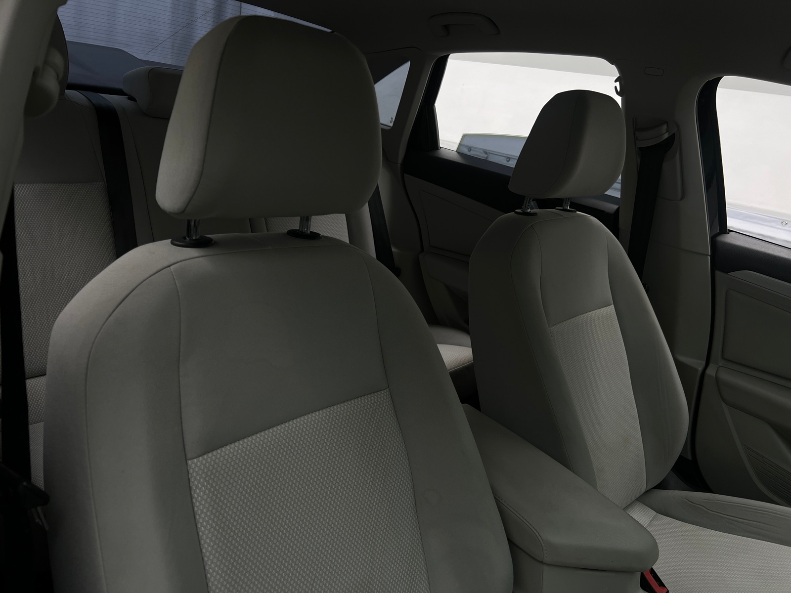 Thumbnail: 2019 Volkswagen Jetta - 2