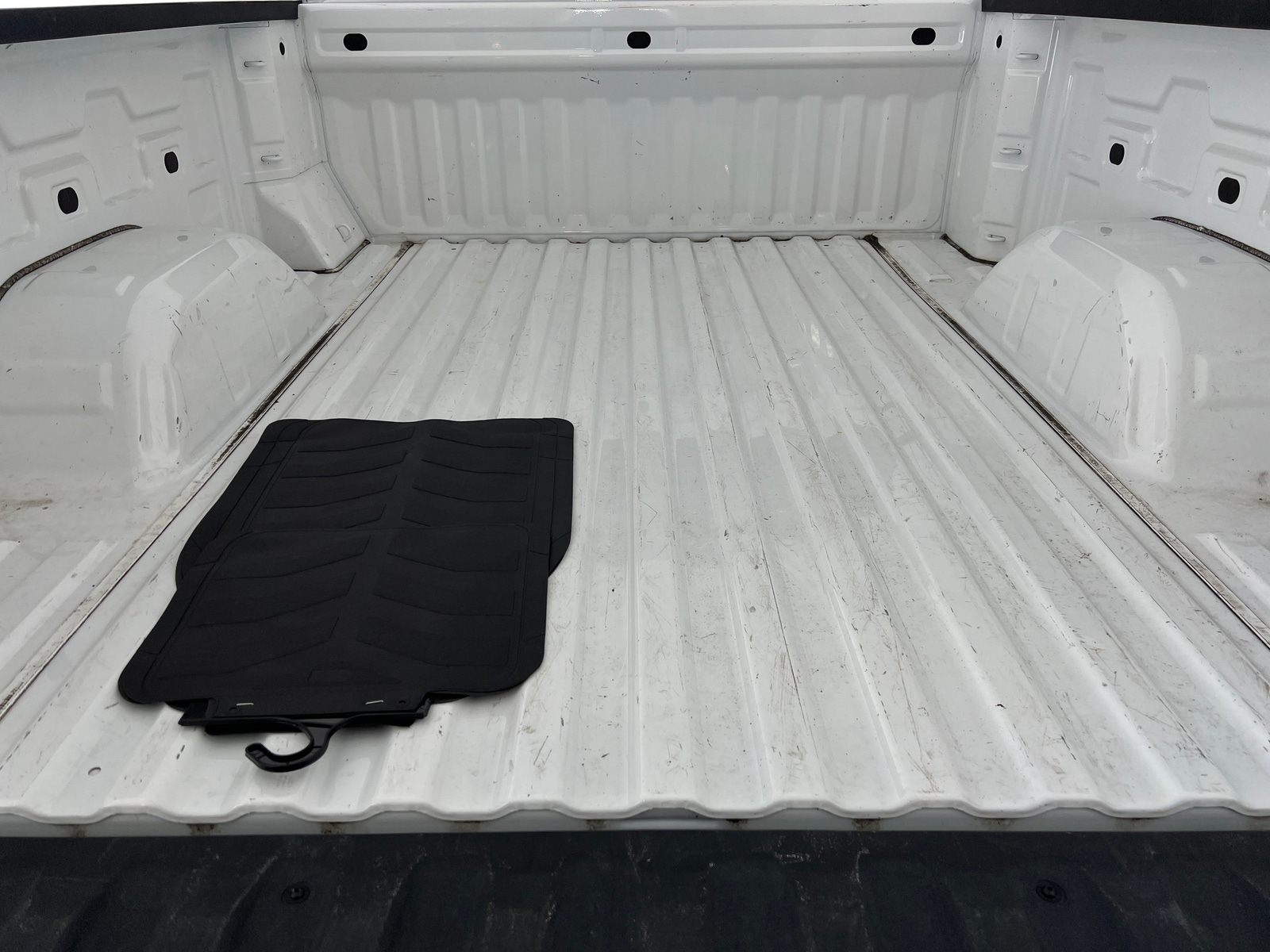 Thumbnail: 2020 Chevrolet Silverado 1500 - 6