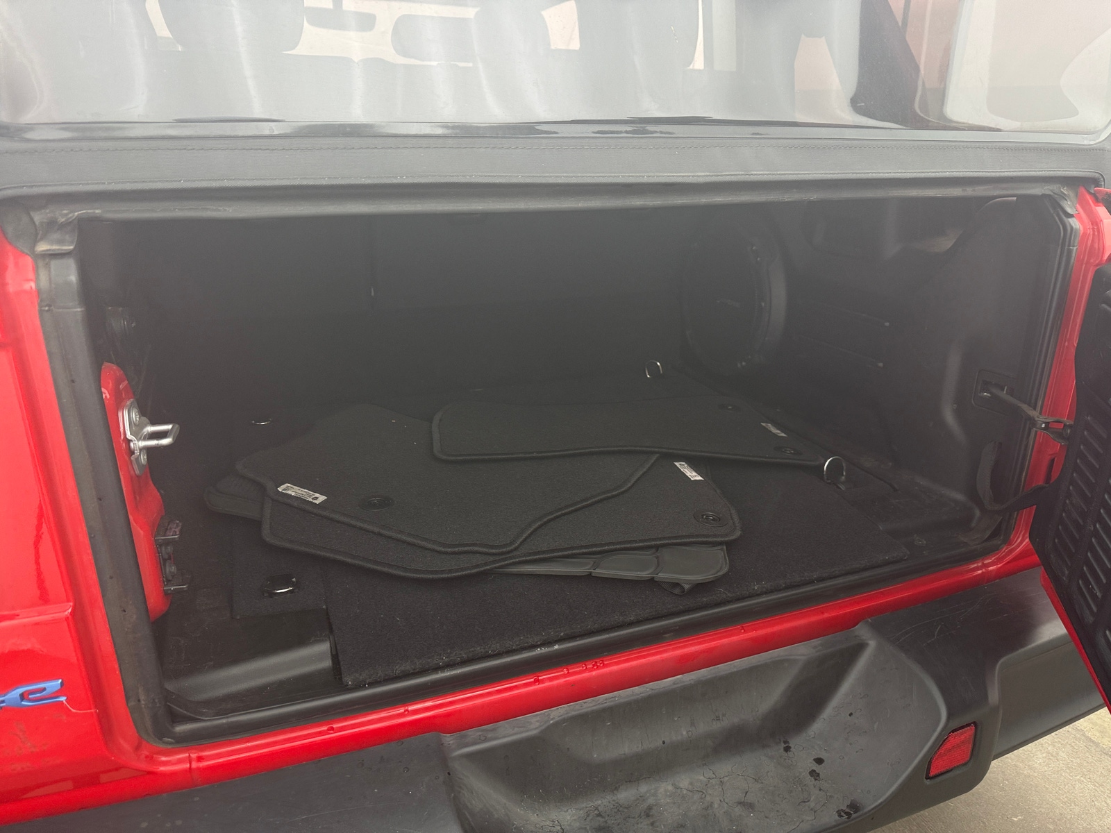 Thumbnail: 2022 Jeep Wrangler - 6