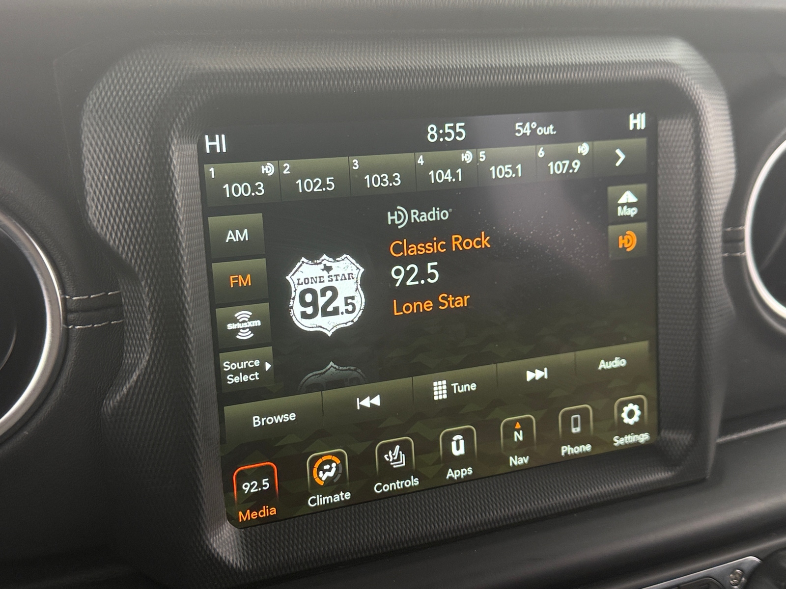 Thumbnail: 2022 Jeep Wrangler - 3