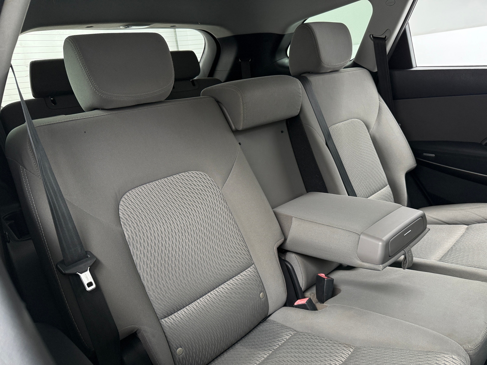 Thumbnail: 2017 Hyundai Santa Fe - 6