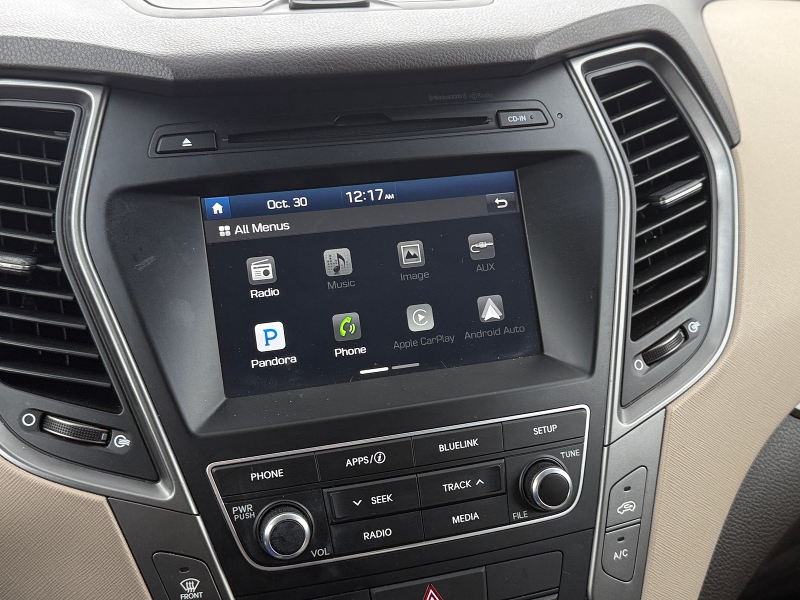 Thumbnail: 2017 Hyundai Santa Fe - 4