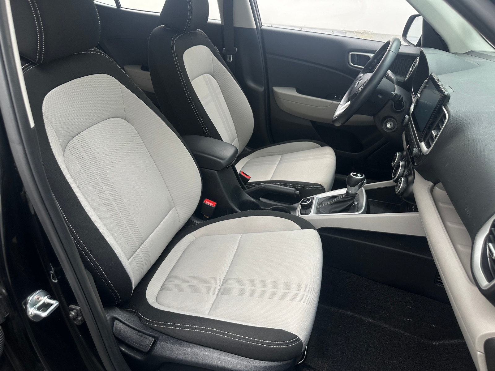 Thumbnail: 2022 Hyundai Venue - 2