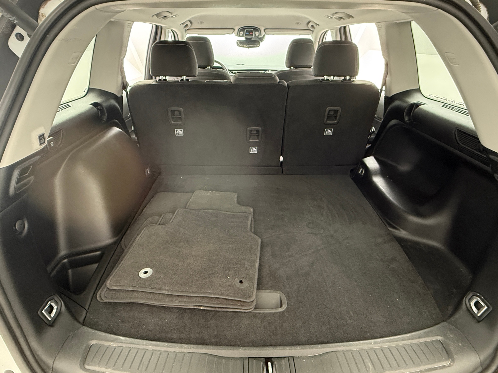 Thumbnail: 2022 Jeep Grand Cherokee - 7