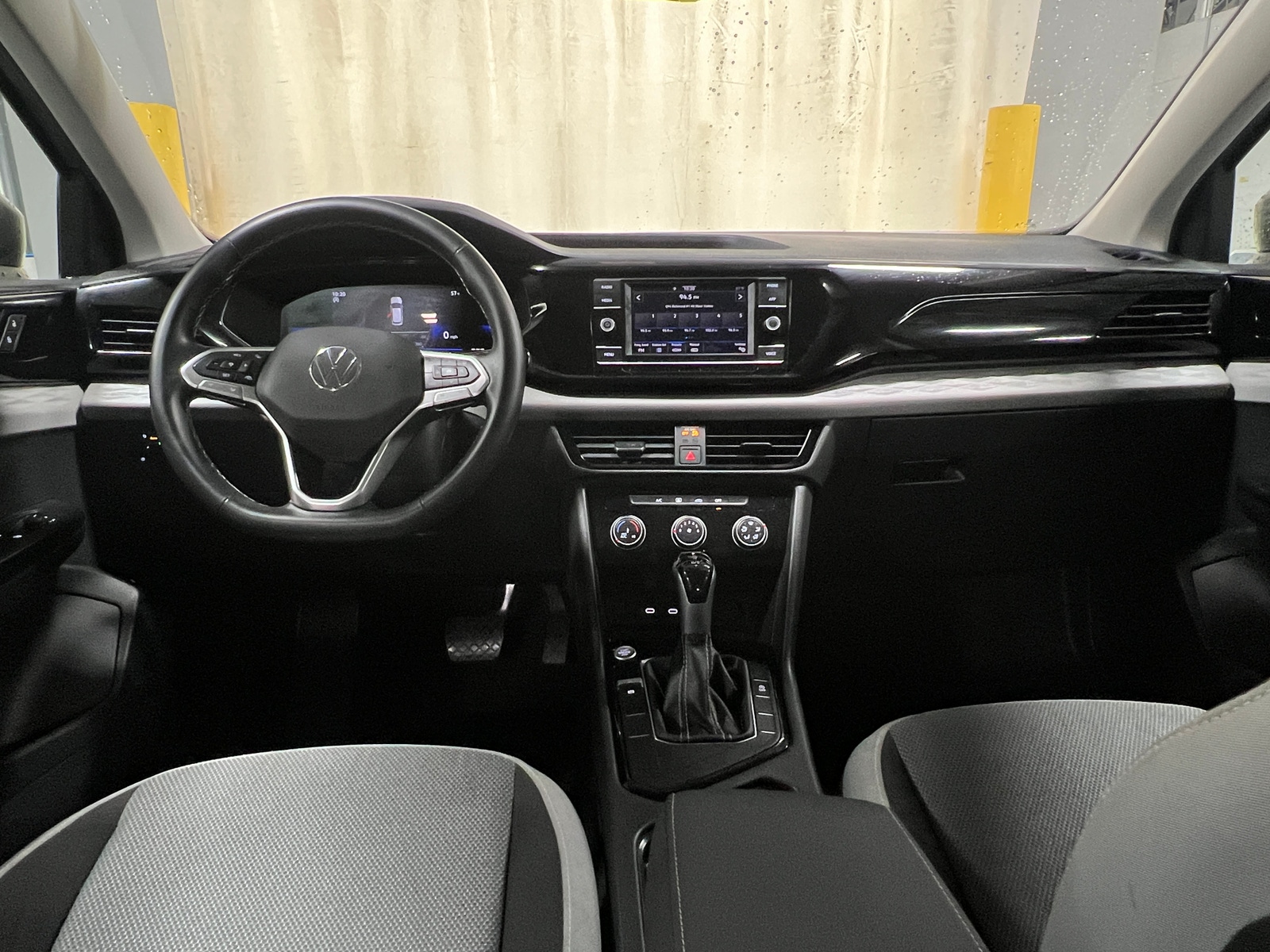 Thumbnail: 2024 Volkswagen Taos - 3