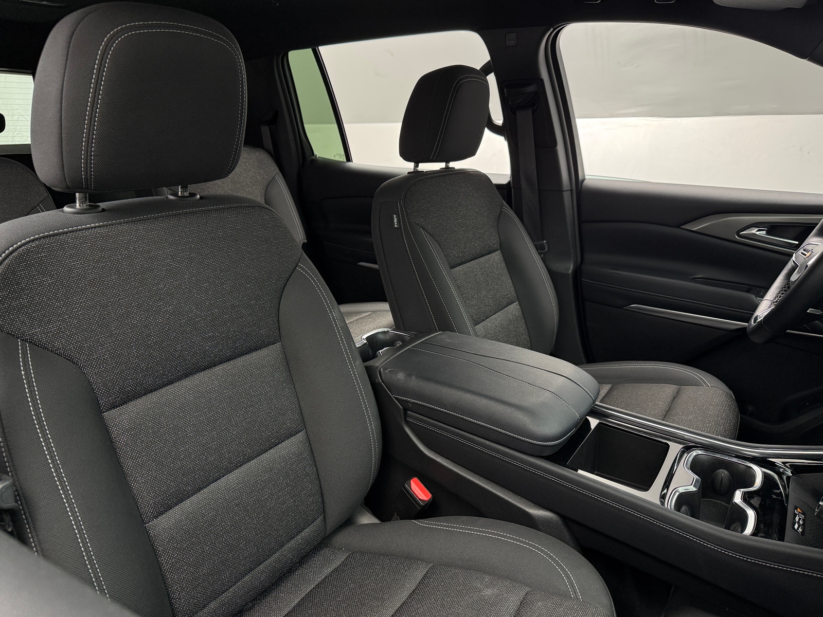 Thumbnail: 2025 Chevrolet Traverse - 2