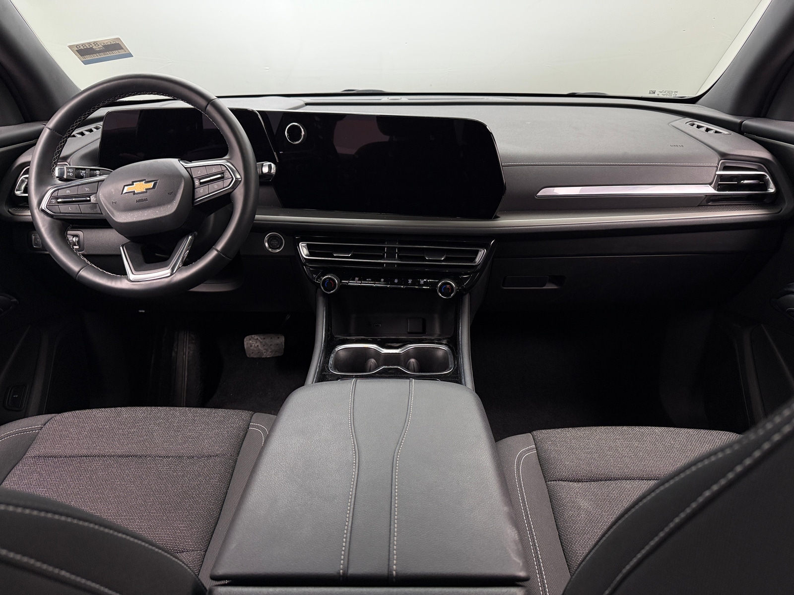 Thumbnail: 2025 Chevrolet Traverse - 3