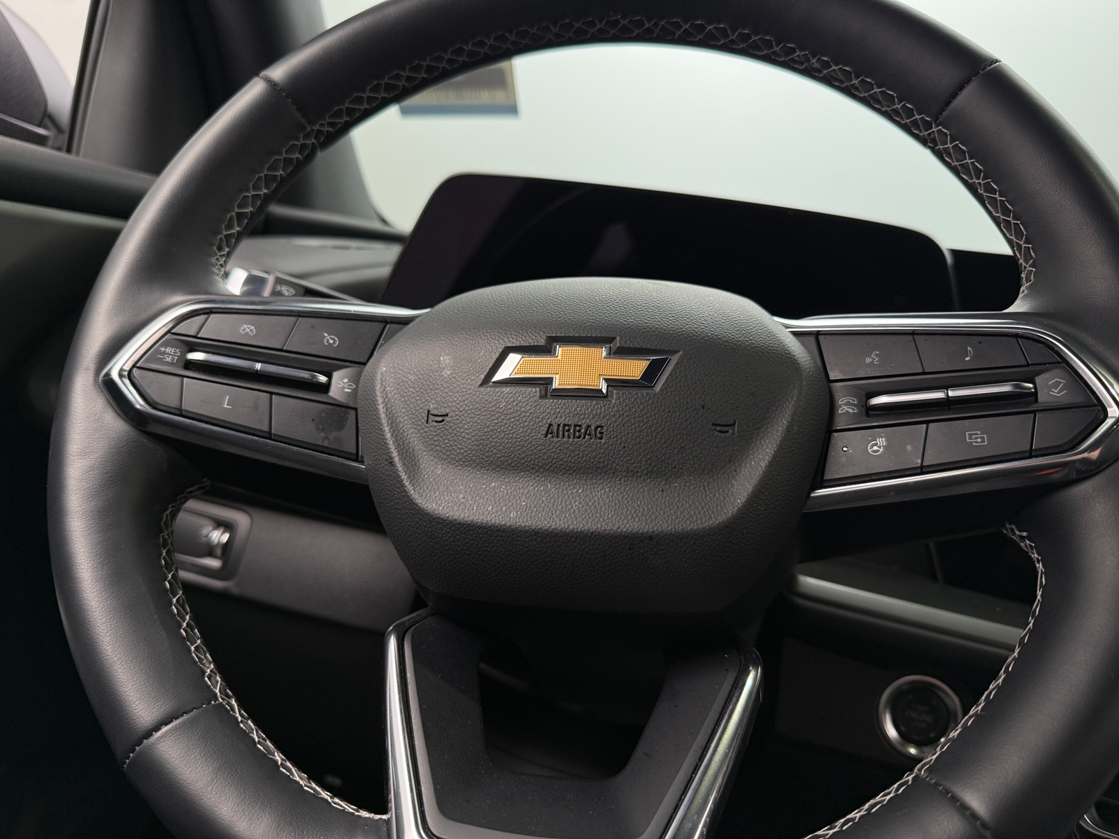 Thumbnail: 2025 Chevrolet Traverse - 5